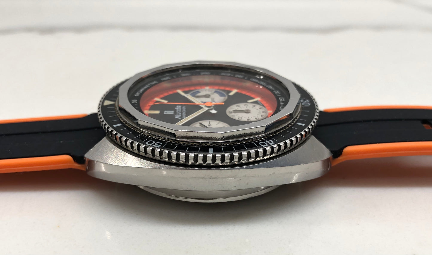 1960s Nivada Grenchen ChronoKing 4324 Valjoux 72 Steel Vintage Chronograph Wristwatch - HASHTAGWATCHCO