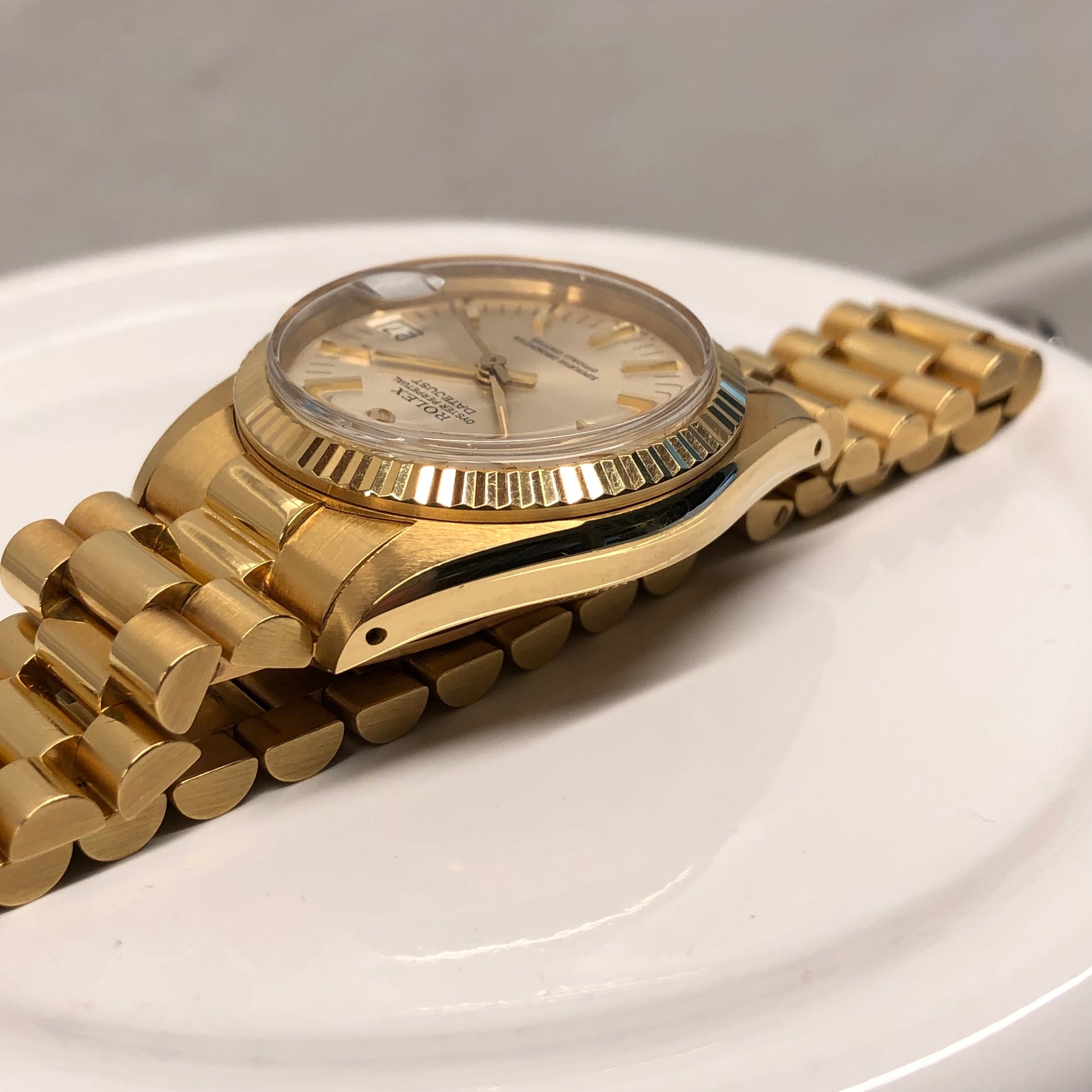 1979 Rolex Datejust Midsize President 6827 18K Yellow Gold 31mm Wristwatch - Hashtag Watch Company