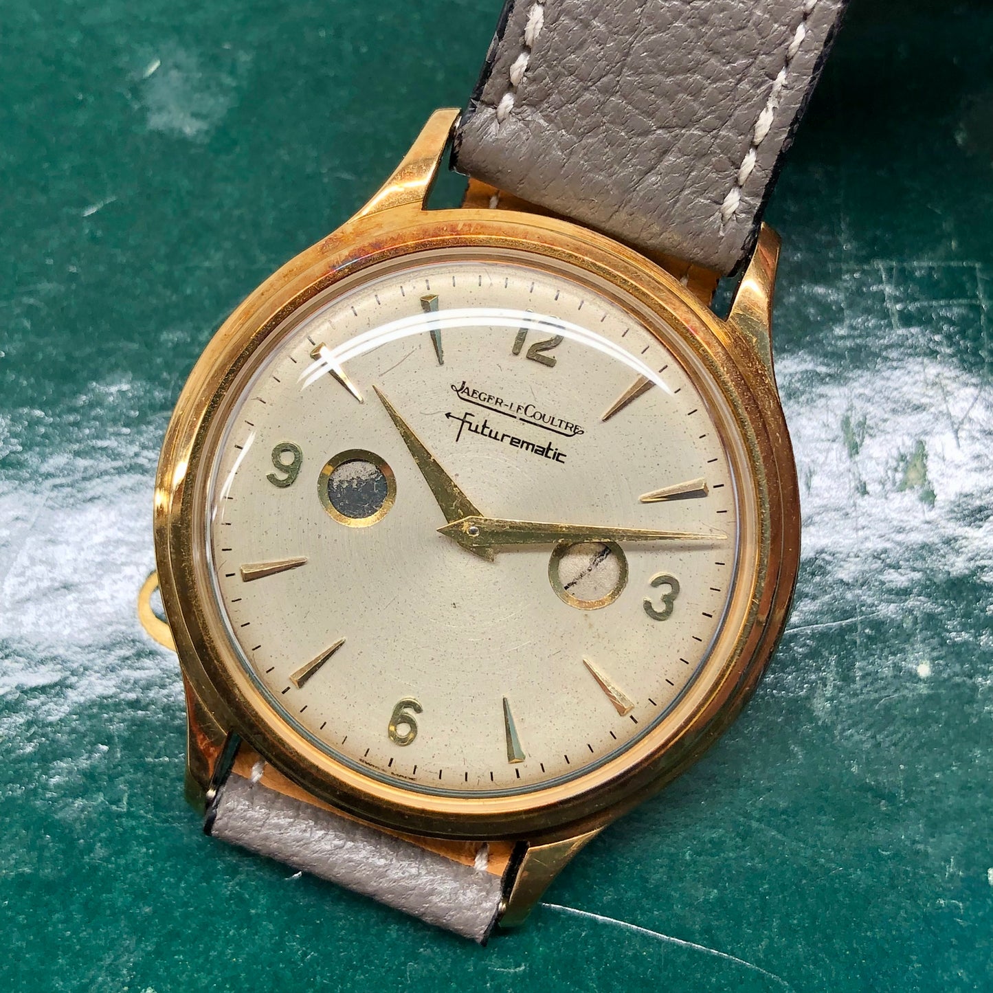 1950s Jaeger LeCoultre Futurematic E502 Porthole 18K Yellow Gold Automatic Wristwatch with Box - HASHTAGWATCHCO