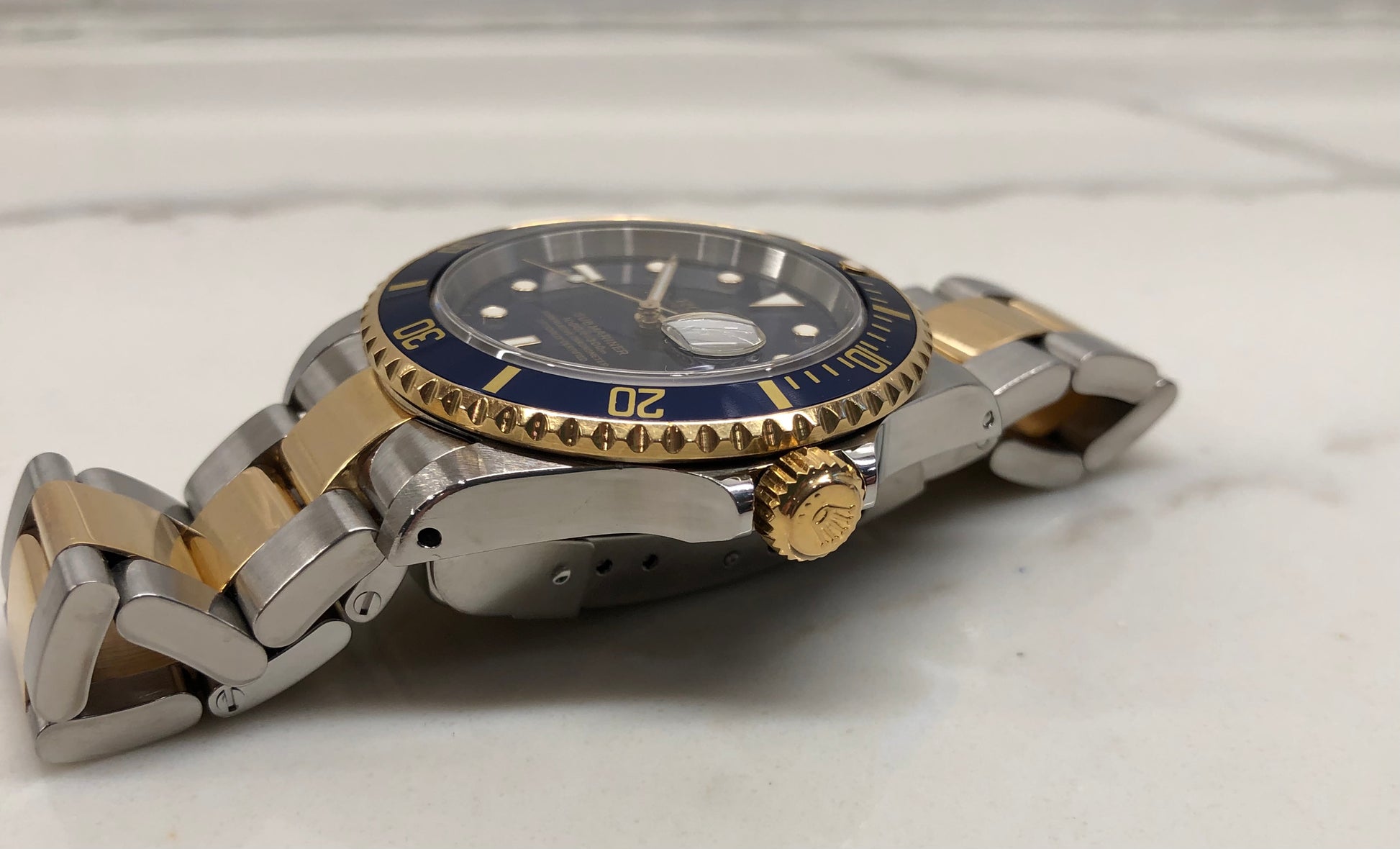 2001 Rolex Submariner 16613 Blue Two Tone Oyster Steel 18K Gold Wristwatch - HASHTAGWATCHCO