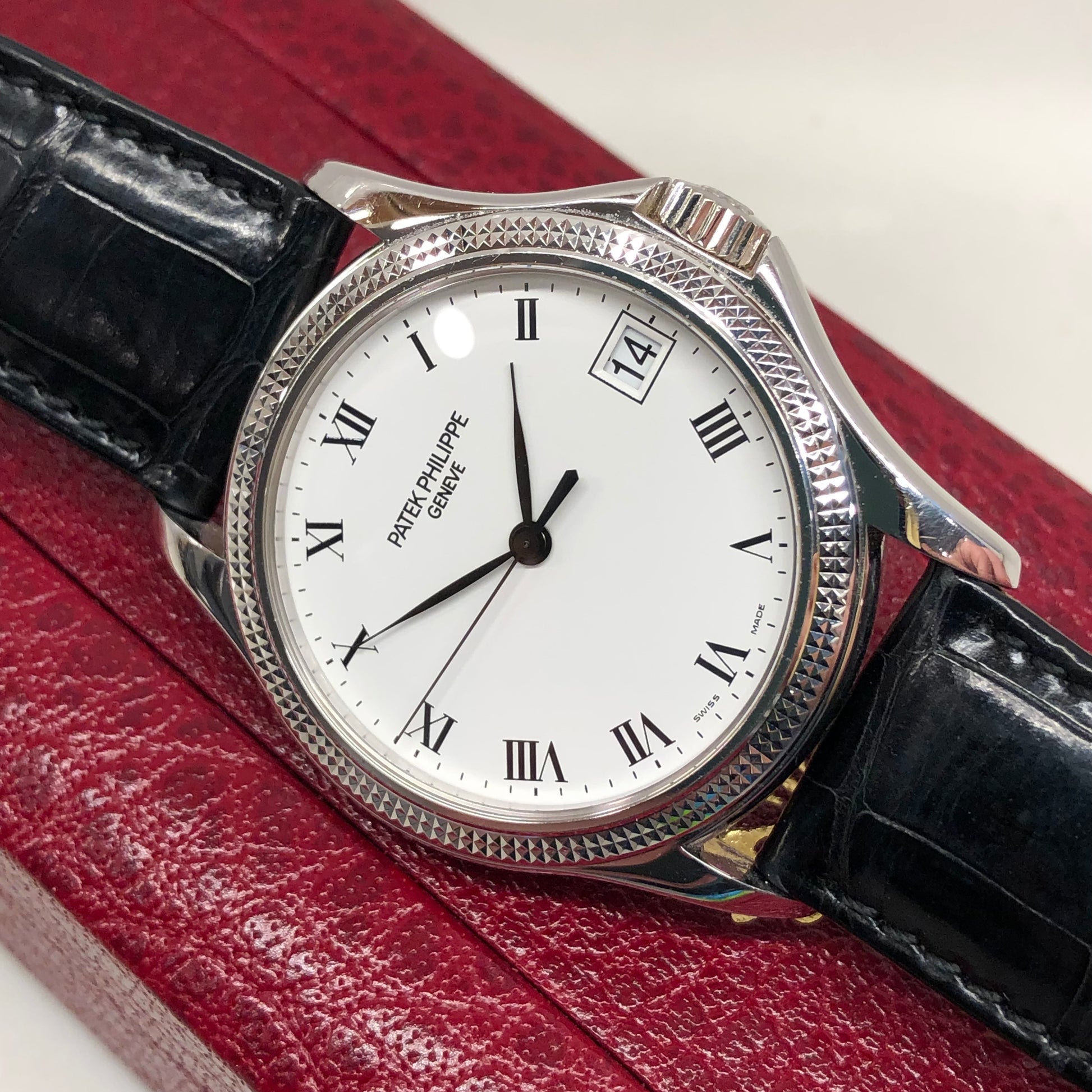 Patek Philippe Calatrava 5117G 18K White Gold Automatic Wristwatch with Box - HASHTAGWATCHCO
