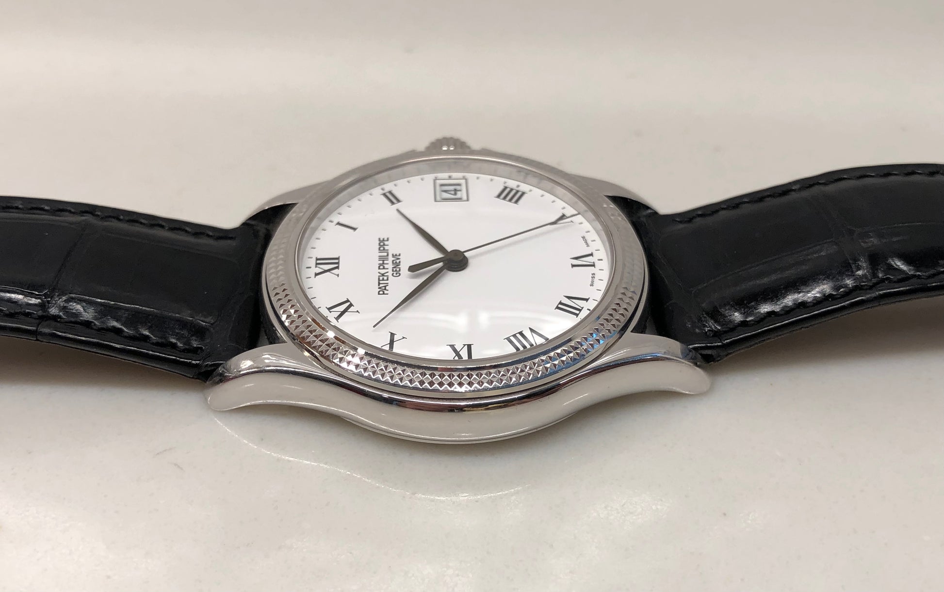 Patek Philippe Calatrava 5117G 18K White Gold Automatic Wristwatch with Box - HASHTAGWATCHCO