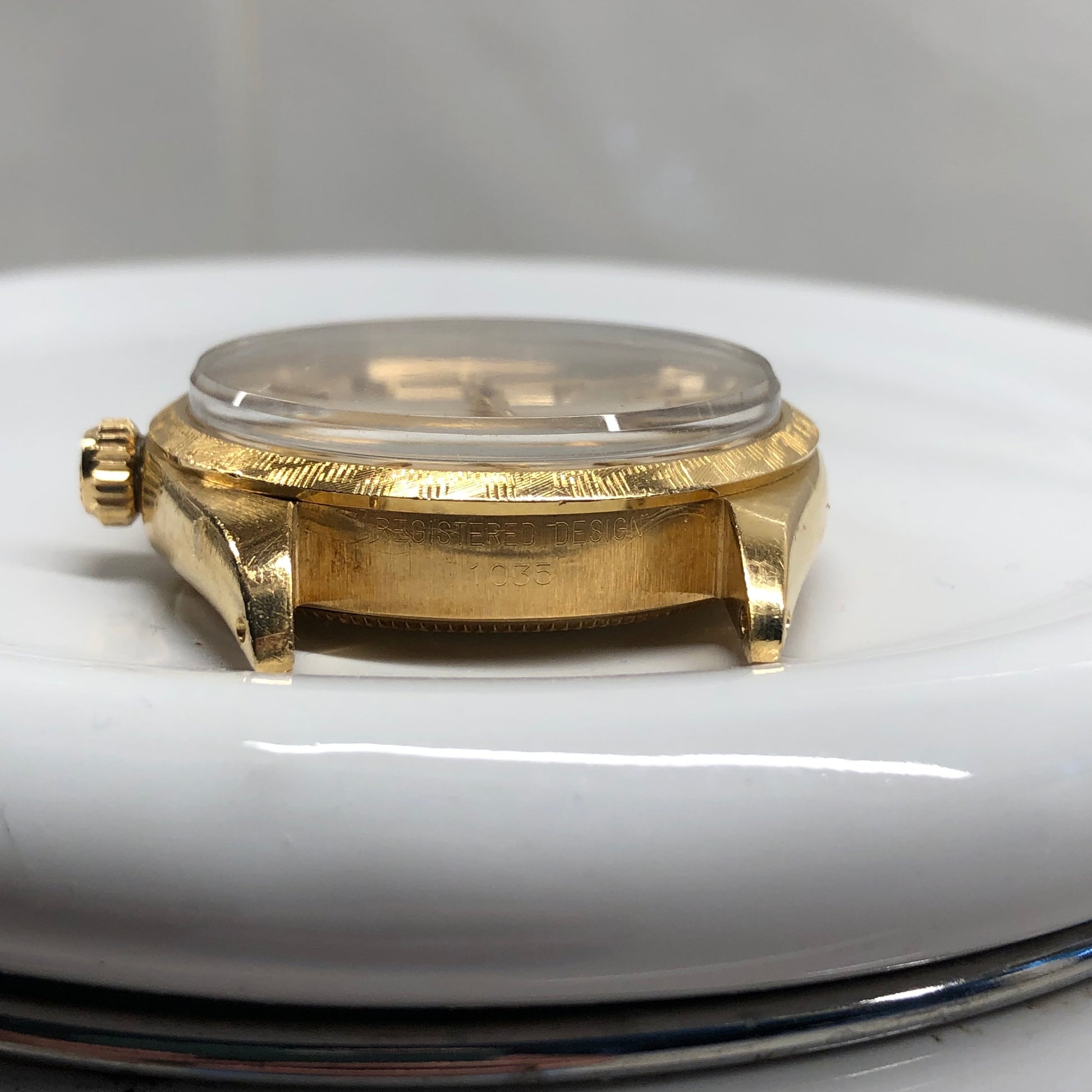 1973 Rolex Oyster Perpetual 1035 18K Yellow Gold Florentine Bezel Automatic Wristwatch - HASHTAGWATCHCO