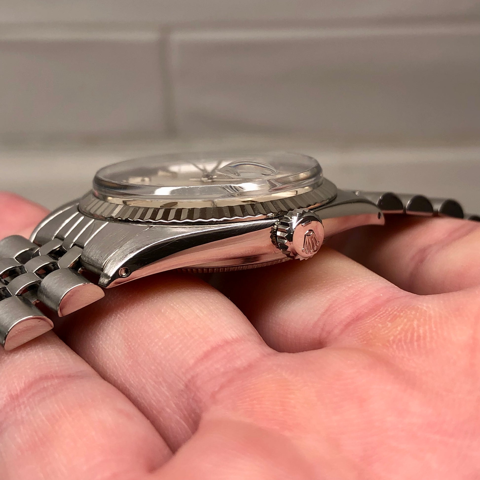 1973 Rolex Datejust 1601 Stainless Steel Fluted Bezel Silver Dial Jubilee Automatic Wristwatch - HASHTAGWATCHCO