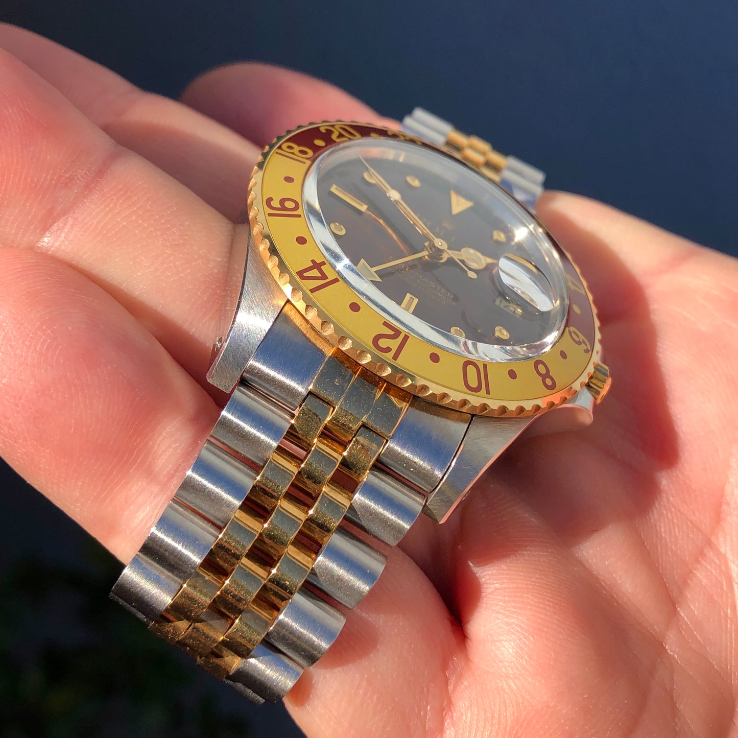 1985 Rolex GMT MASTER 16753 Root Beer Two Tone Steel and Gold Jubilee Nipple Dial Wristwatch with Box and Papers - HASHTAGWATCHCO