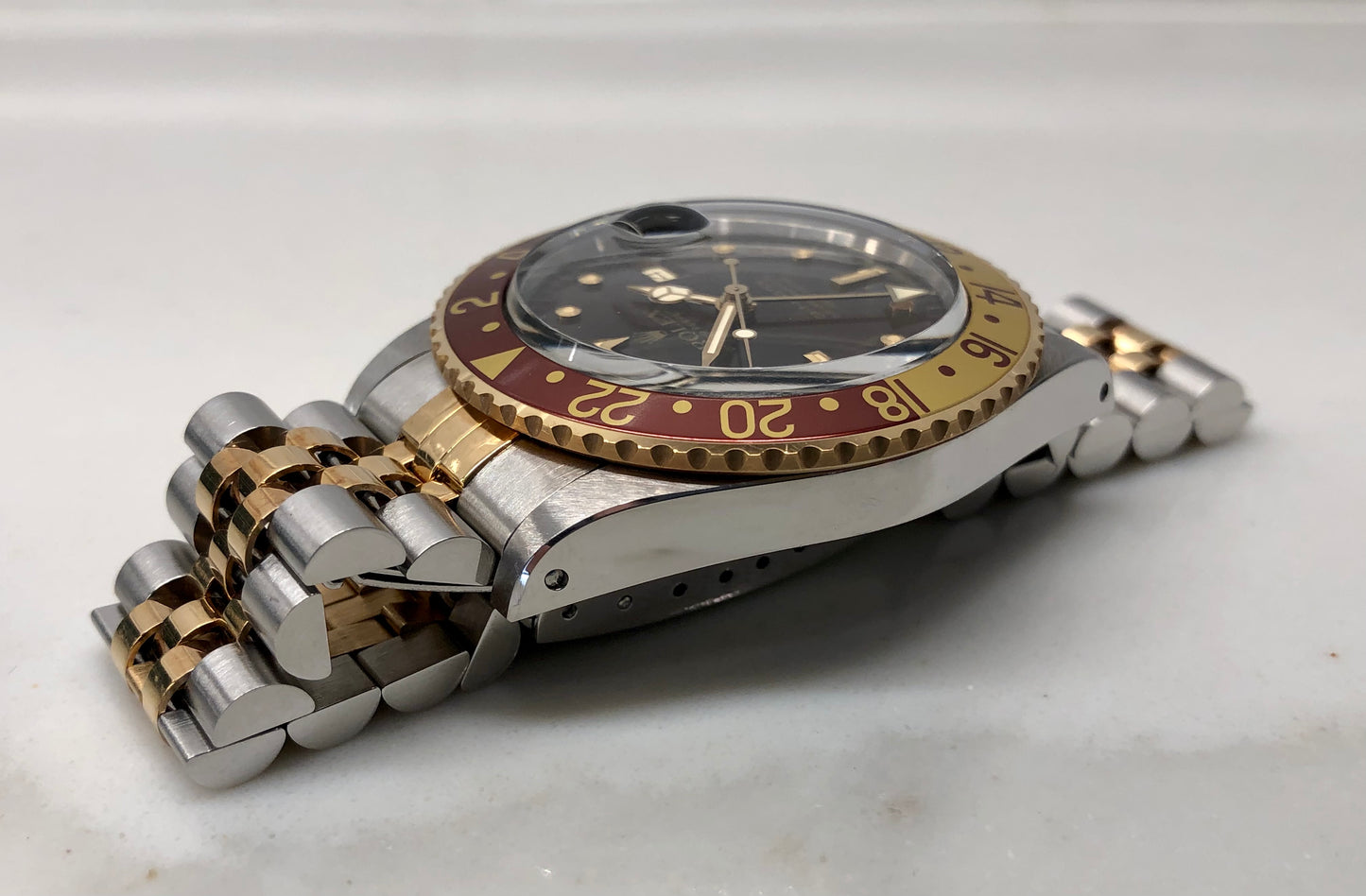 1985 Rolex GMT MASTER 16753 Root Beer Two Tone Steel and Gold Jubilee Nipple Dial Wristwatch with Box and Papers - HASHTAGWATCHCO