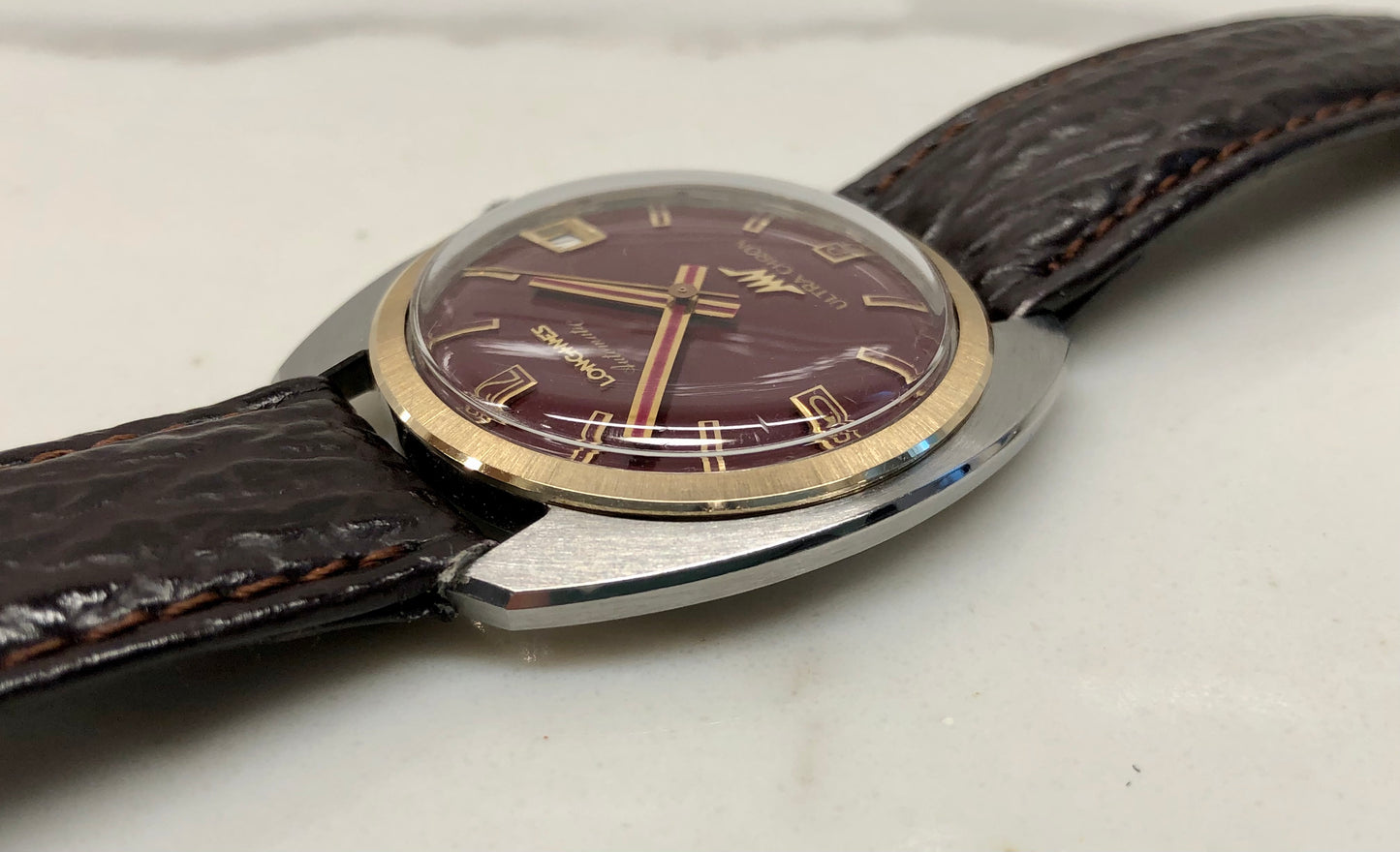 1960s Longines Ultra-Chron Burgundy Oxblood Caliber 431 Hi-Beat Automatic Two Tone Wristwatch - HASHTAGWATCHCO