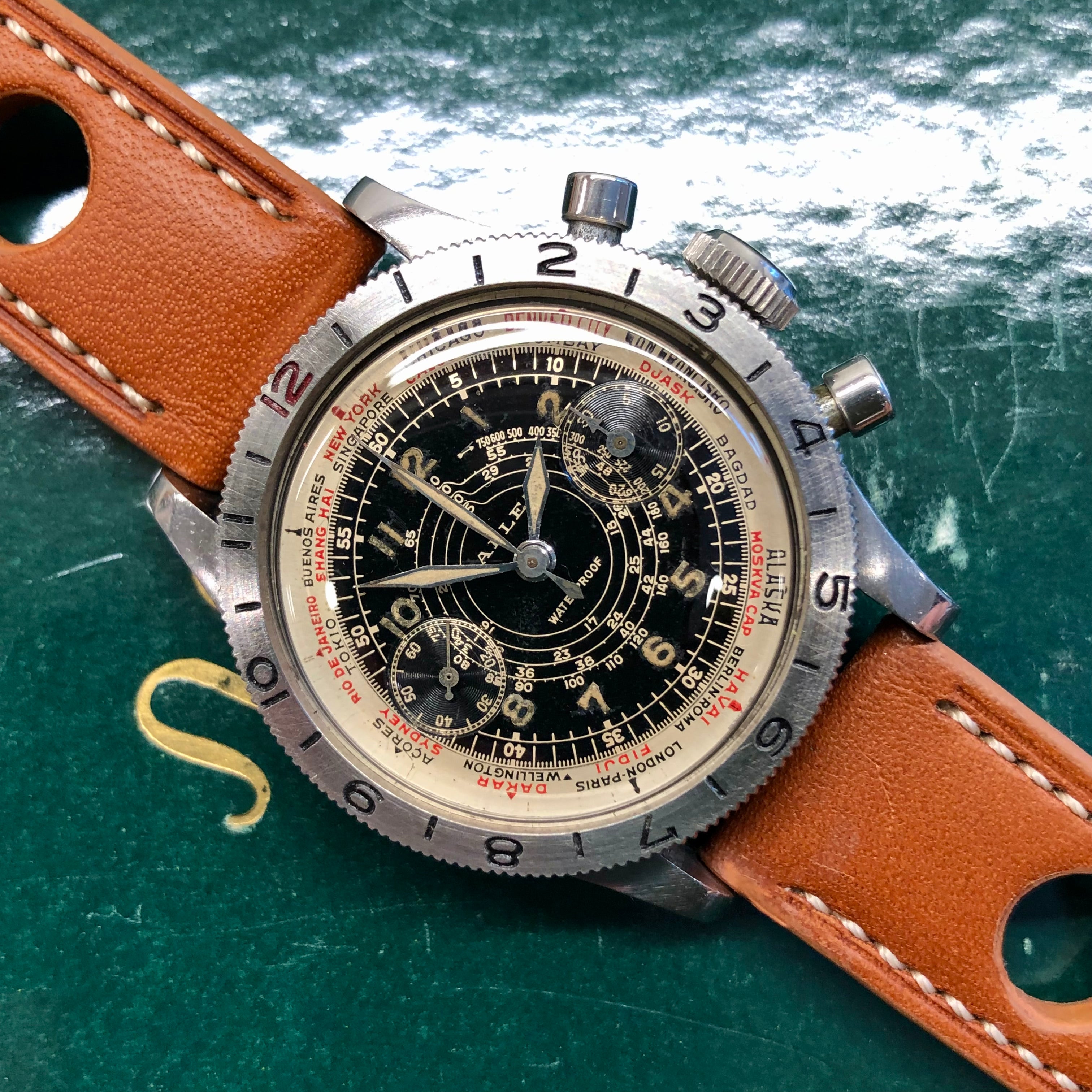 1940s Gallet Flying Officer Truman Black Dial Steel Clamshell
