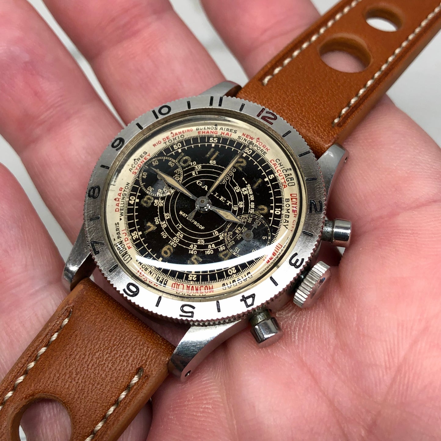 1940s Gallet Flying Officer Truman Black Dial Steel Clamshell Chronograph Valjoux 150 Wristwatch - HASHTAGWATCHCO