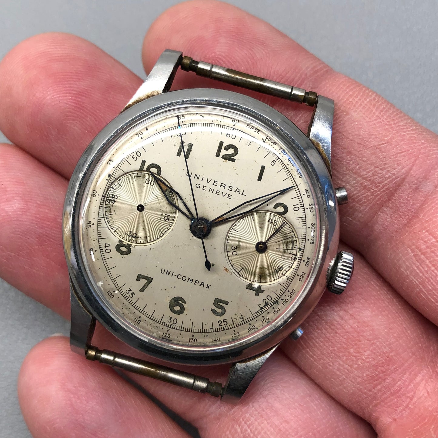 1960s Universal Geneve Uni-Compax 22492 Spillino Caliber 287 Chronograph Wristwatch - HASHTAGWATCHCO