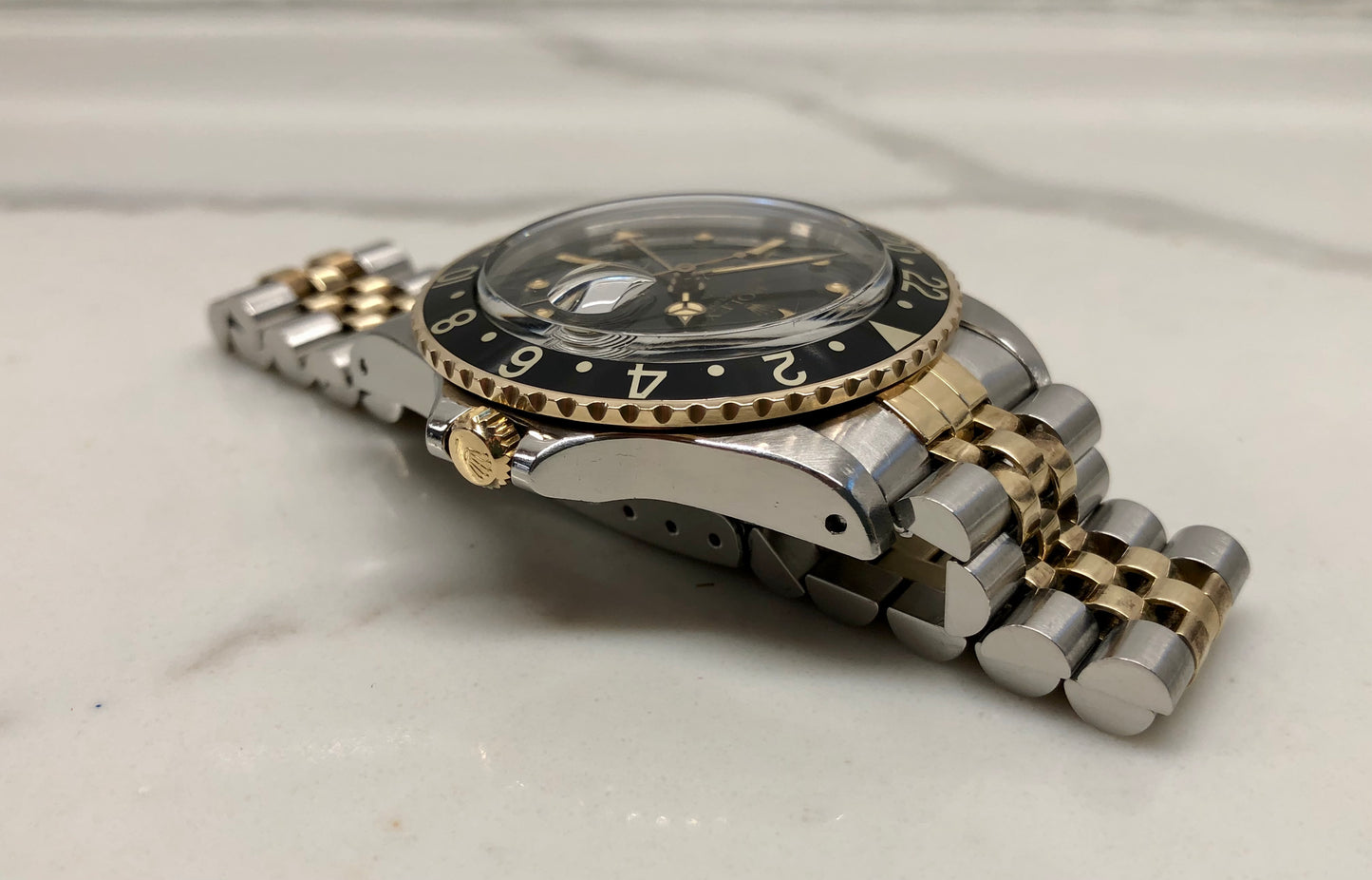 1982 Rolex GMT MASTER 16753 Black Nipple Two Tone Jubilee Wristwatch - HASHTAGWATCHCO