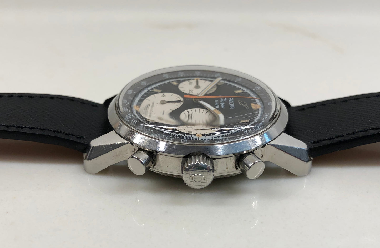 1960s Enicar Sherpa Graph Mk IV 072-02-01 Valjoux 72 Chronograph Wristwatch - HASHTAGWATCHCO