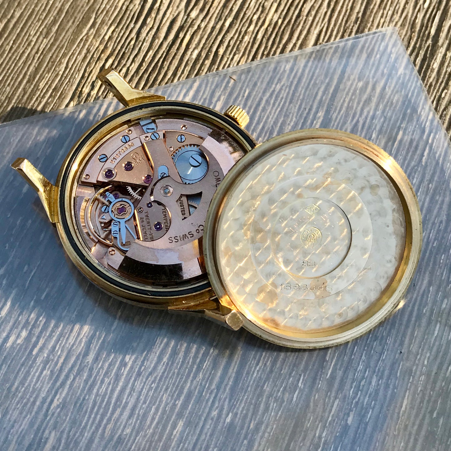 Vintage Omega Constellation Date 1683005 18K Yellow & Pink Gold Caliber 561 Automatic Wristwatch - Hashtag Watch Company