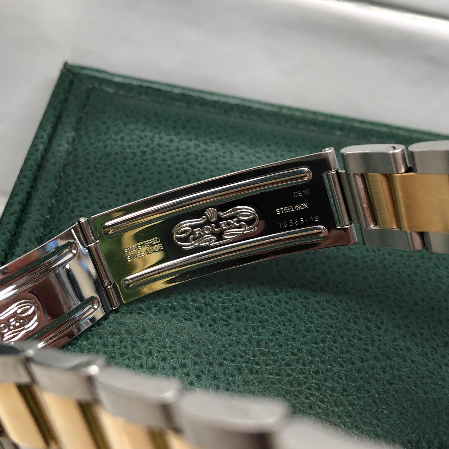 2000 Rolex Datejust 16203 Mother of Pearl Oyster Two Tone Wristwatch Box Papers - Hashtag Watch Company