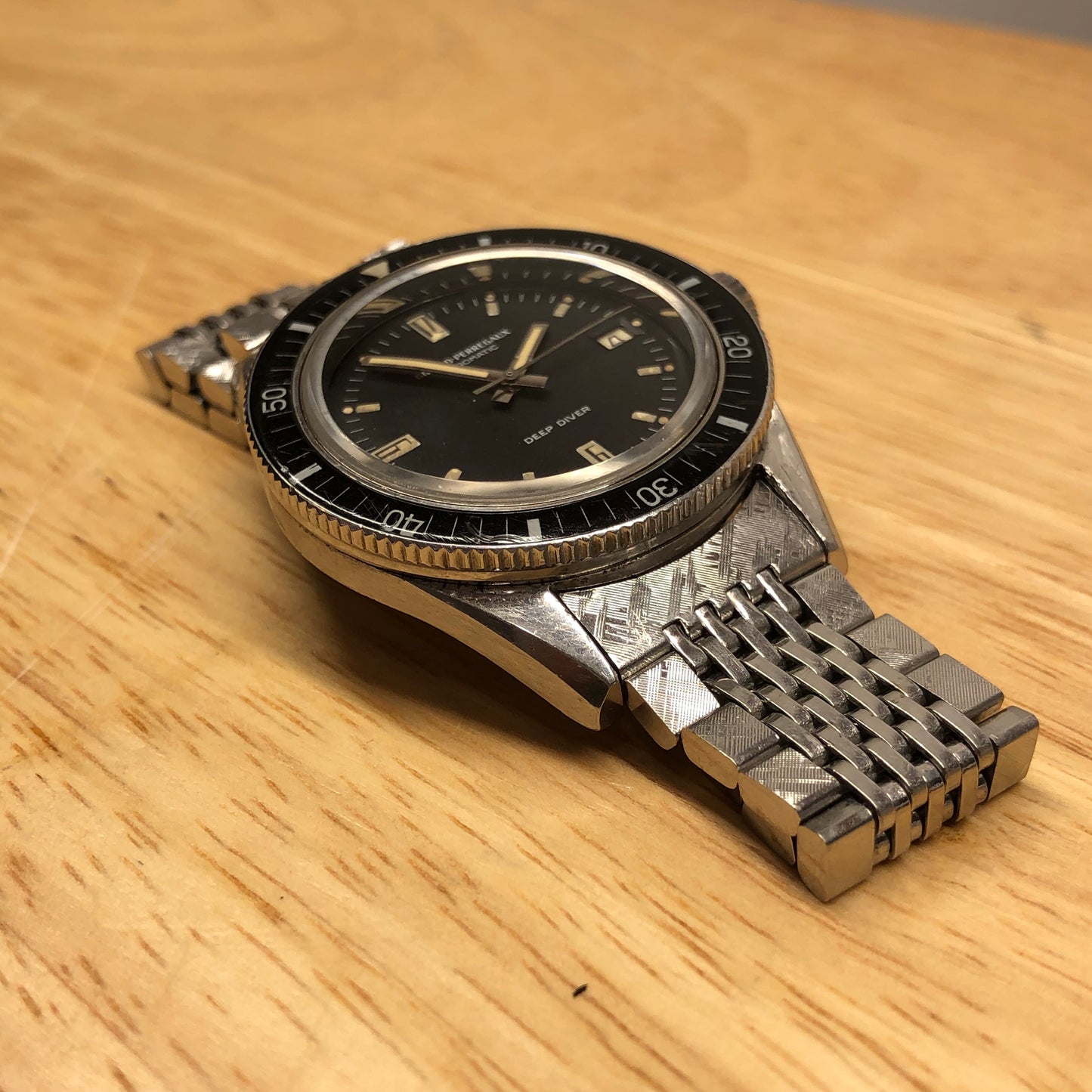 Girard Perregaux Gyromatic Deep Diver 8867 W Automatic Vintage Diving Wristwatch Circa 1960s - Hashtag Watch Company