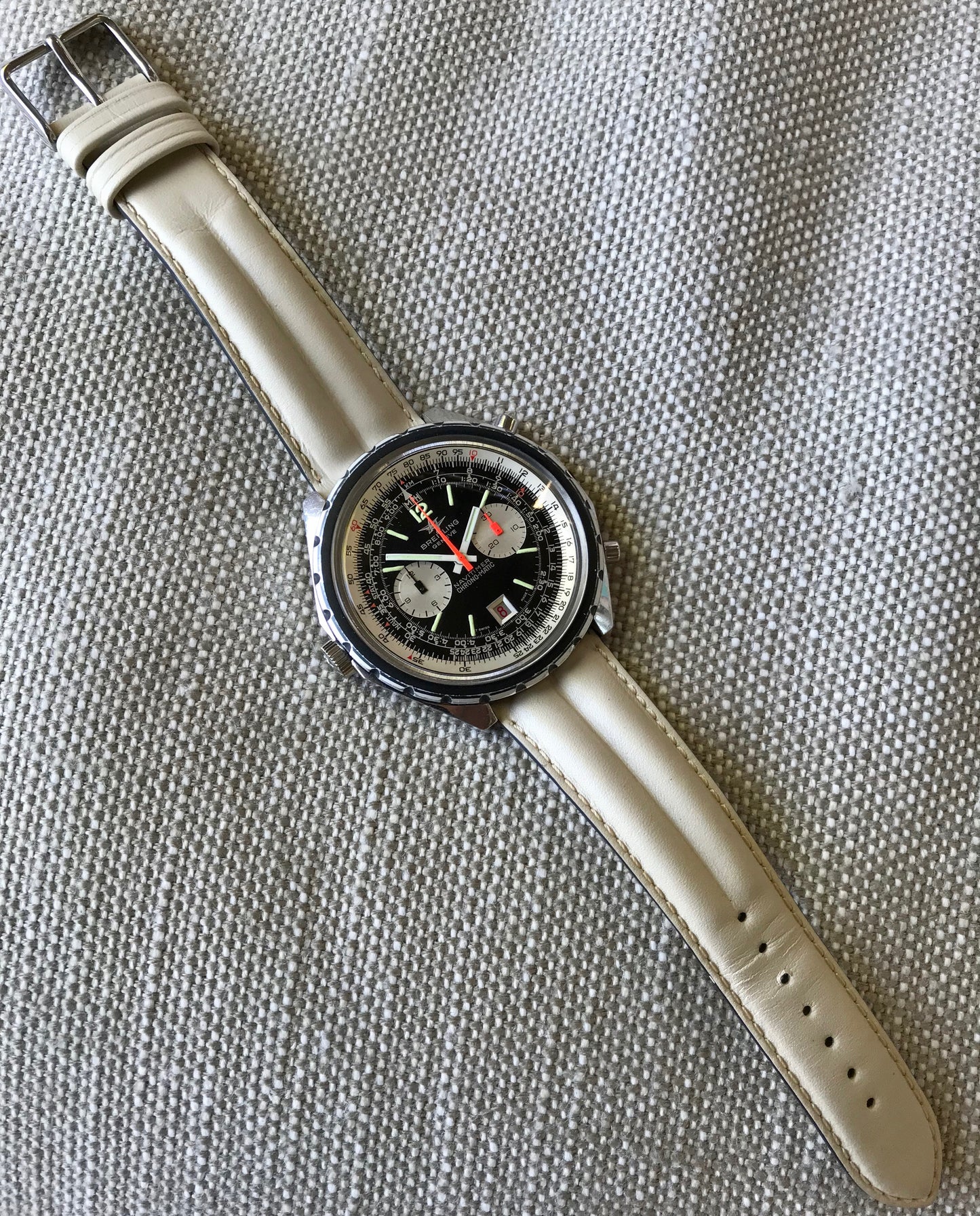 Vintage Breitling Navitimer Chrono-Matic 1806 Stainless Steel Automatic Chronograph Watch 1969 Box & Papers - Hashtag Watch Company