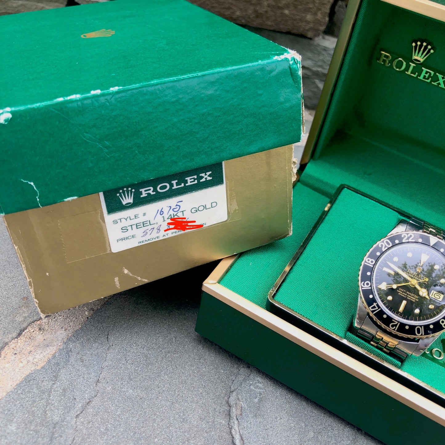 Vintage Rolex GMT MASTER 1675 Black Tiger Eye Nipple Jubilee Bracelet Wristwatch Circa 1978 - Hashtag Watch Company
