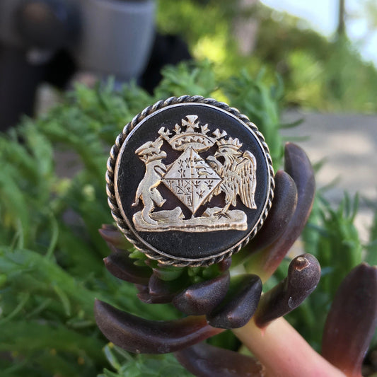 Vintage Antique Silver Signet Coat of Arms Crest Onyx Stone Ring - Hashtag Watch Company