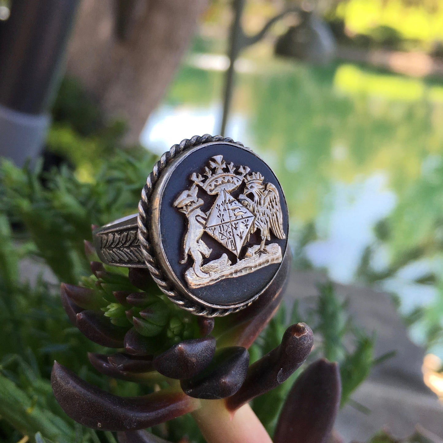 Vintage Antique Silver Signet Coat of Arms Crest Onyx Stone Ring - Hashtag Watch Company