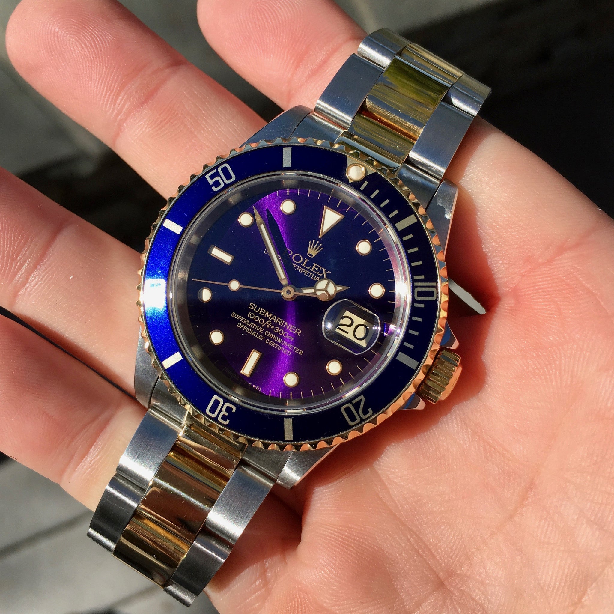 1993 Rolex Submariner 16613 Two Tone Color Steel 18K Gold Serial Wristwatch | HashtagWatchCo