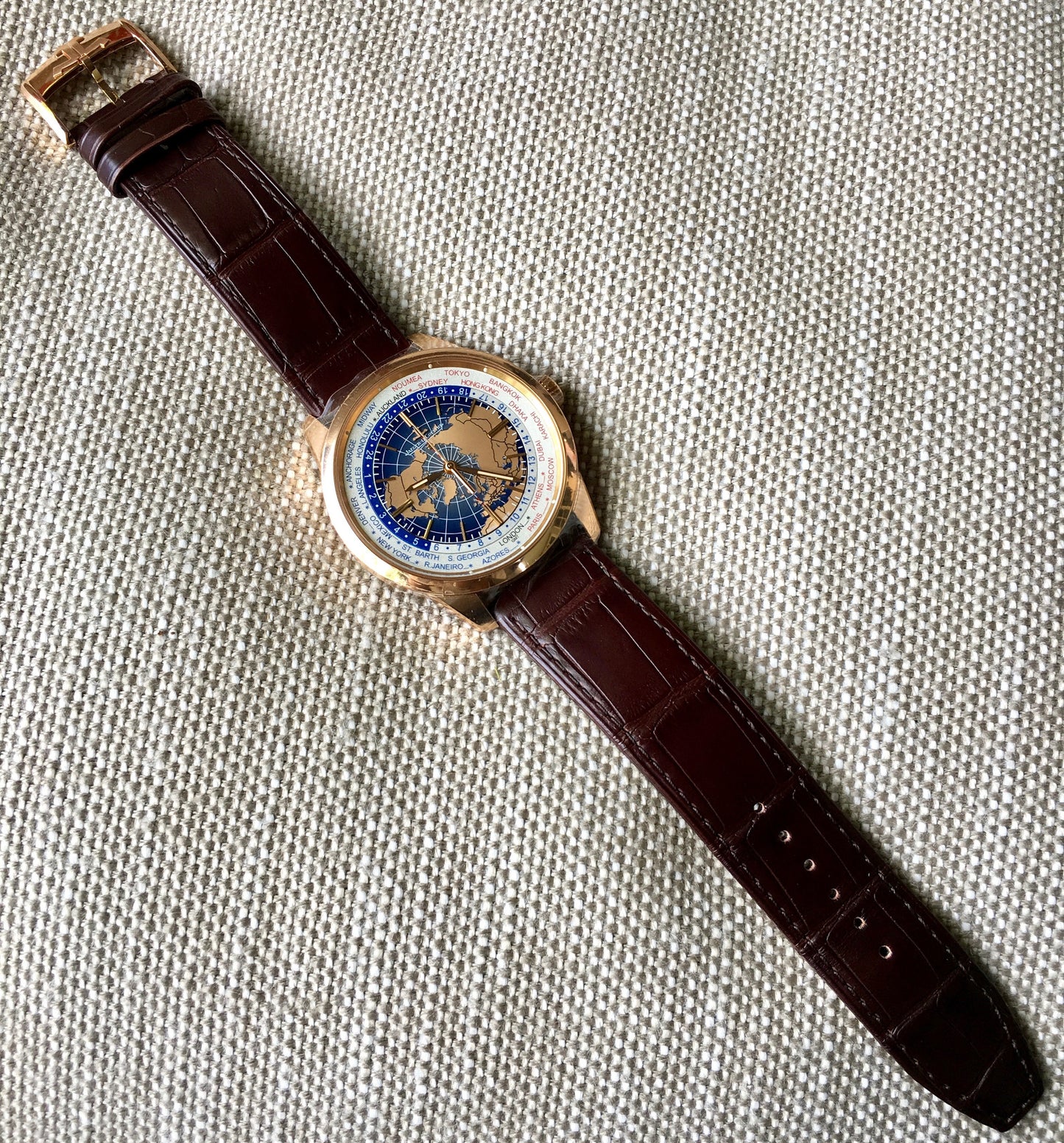 Jaeger LeCoultre Geophysic Universal Time Q8102520 Automatic Blue Lacquer Dial 18K Pink Gold Wristwatch - Hashtag Watch Company