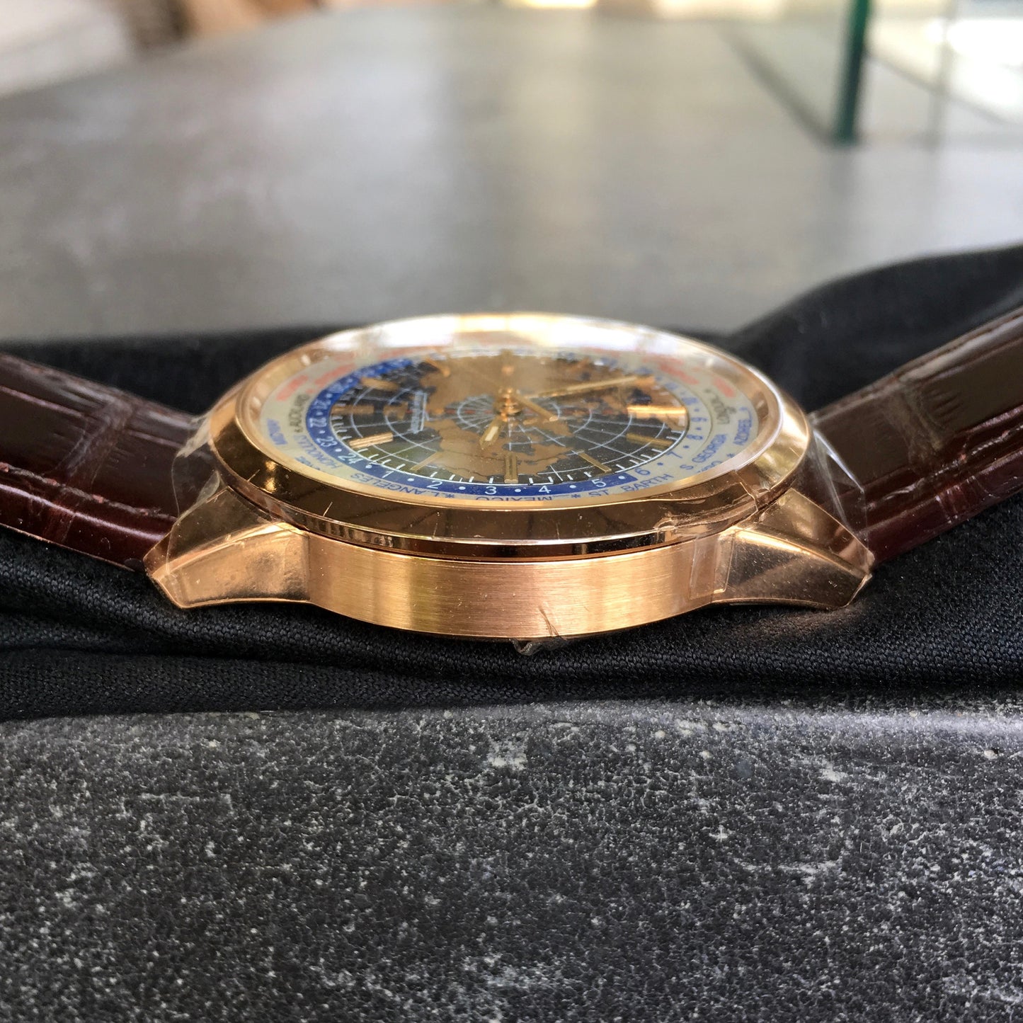 Jaeger LeCoultre Geophysic Universal Time Q8102520 Automatic Blue Lacquer Dial 18K Pink Gold Wristwatch - Hashtag Watch Company