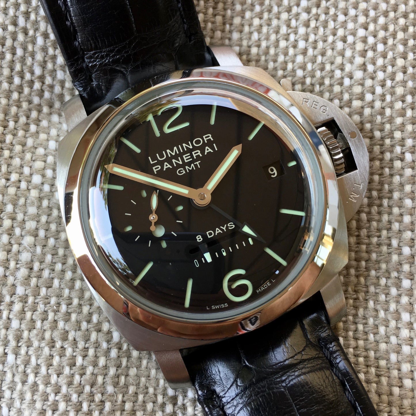 Panerai PAM 233 Luminor 1950 8 Days GMT "Dot" Stainless Steel Manual PAM00233 Watch - Hashtag Watch Company