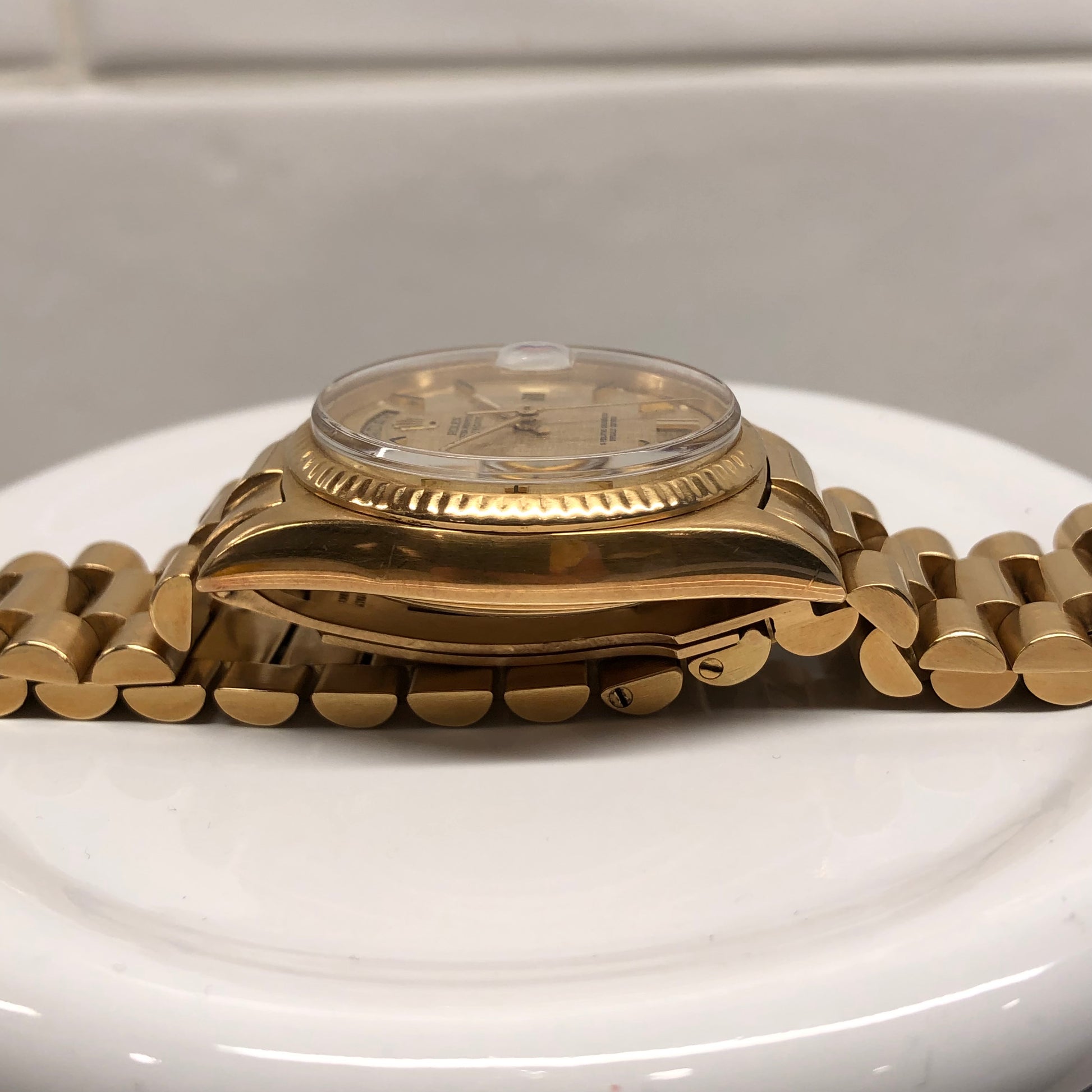 1972 Rolex President 1803 Day Date Yellow Gold Linen Champagne Wristwatch - HASHTAGWATCHCO