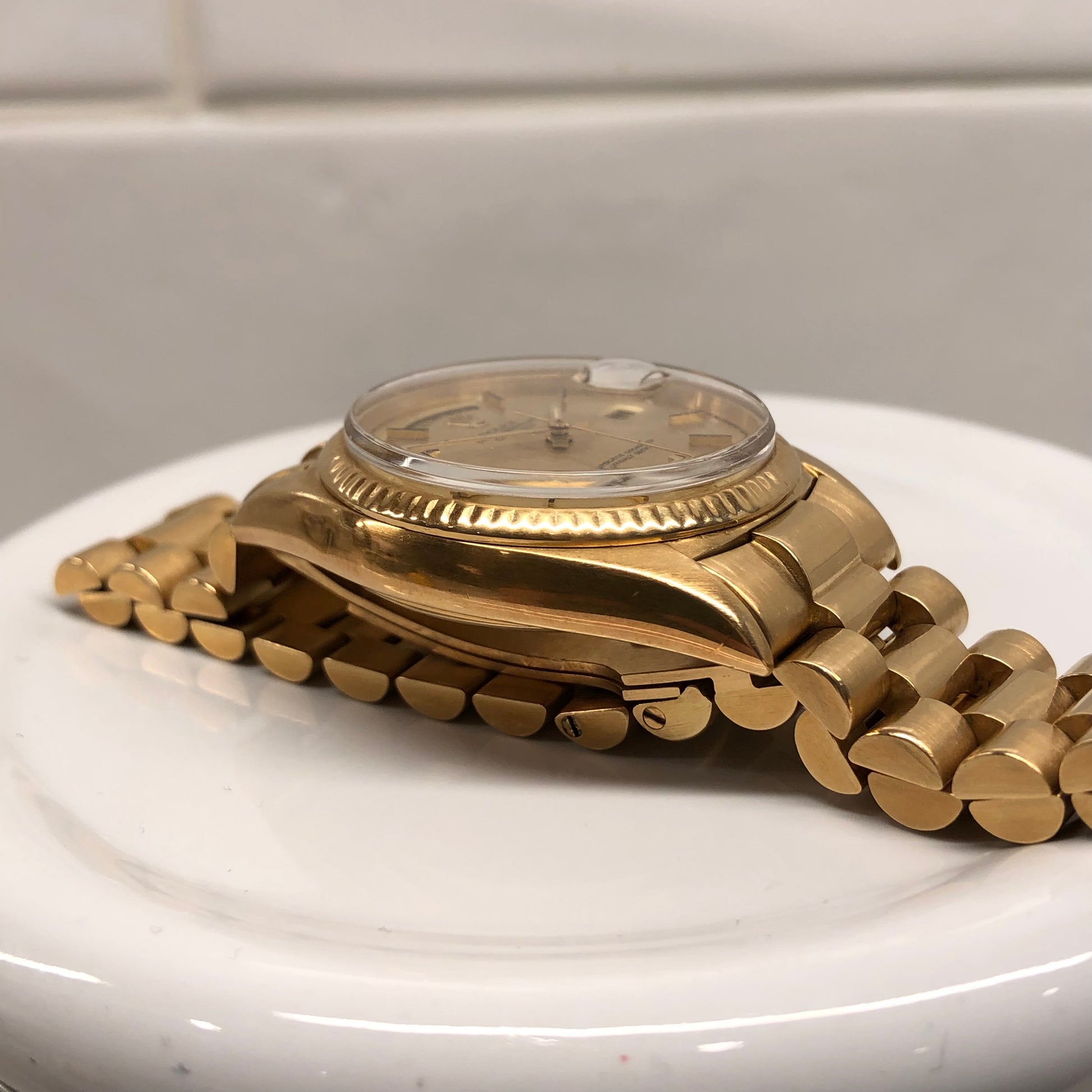 1972 Rolex President 1803 Day Date Yellow Gold Linen Champagne Wristwatch - HASHTAGWATCHCO