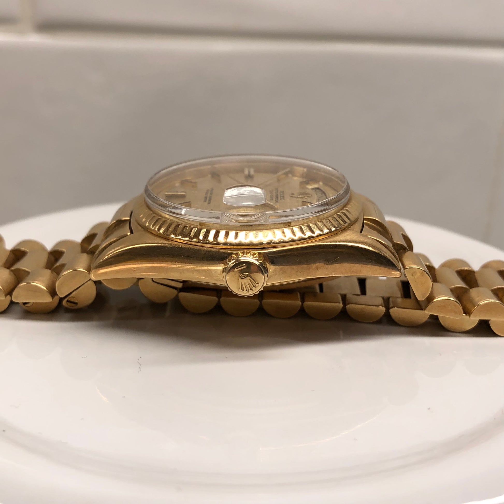1972 Rolex President 1803 Day Date Yellow Gold Linen Champagne Wristwatch - HASHTAGWATCHCO
