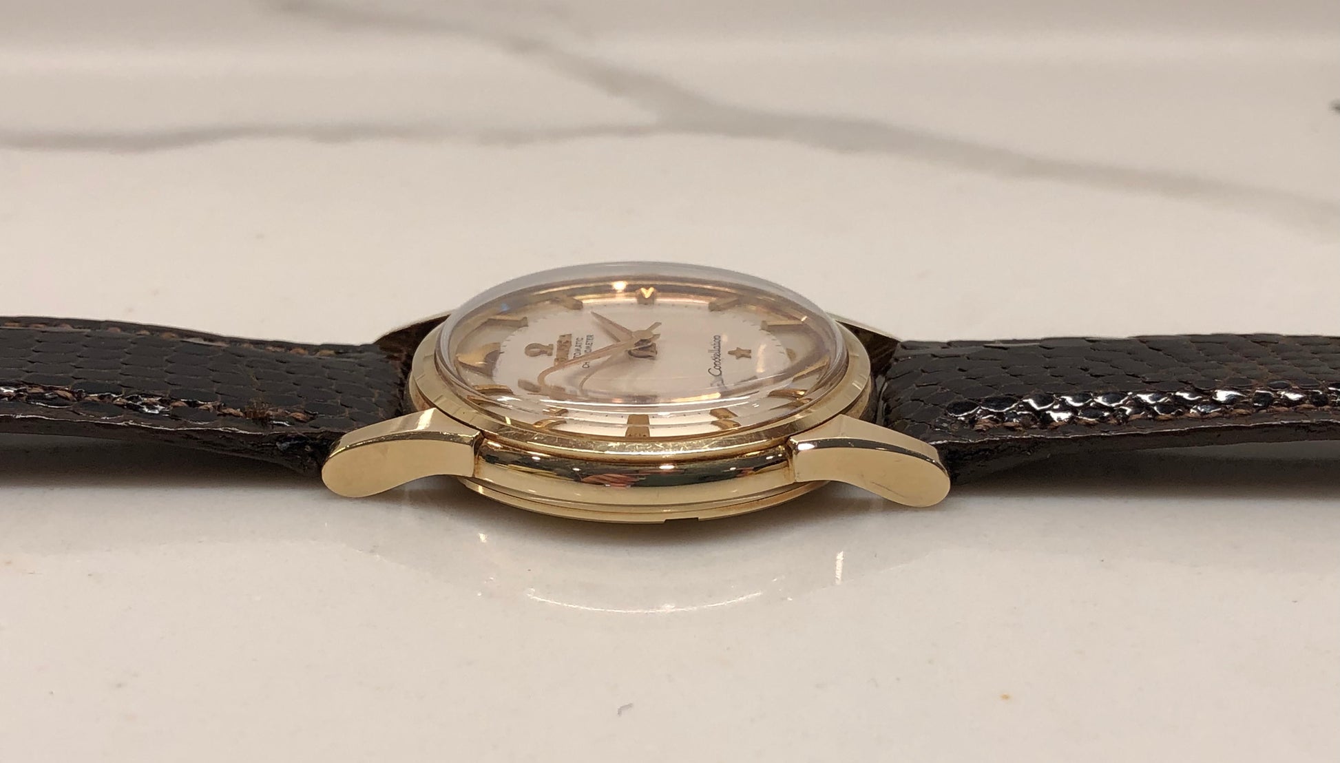 1961 Omega Constellation 14381/2 SC 14K Yellow Gold Silver Sector