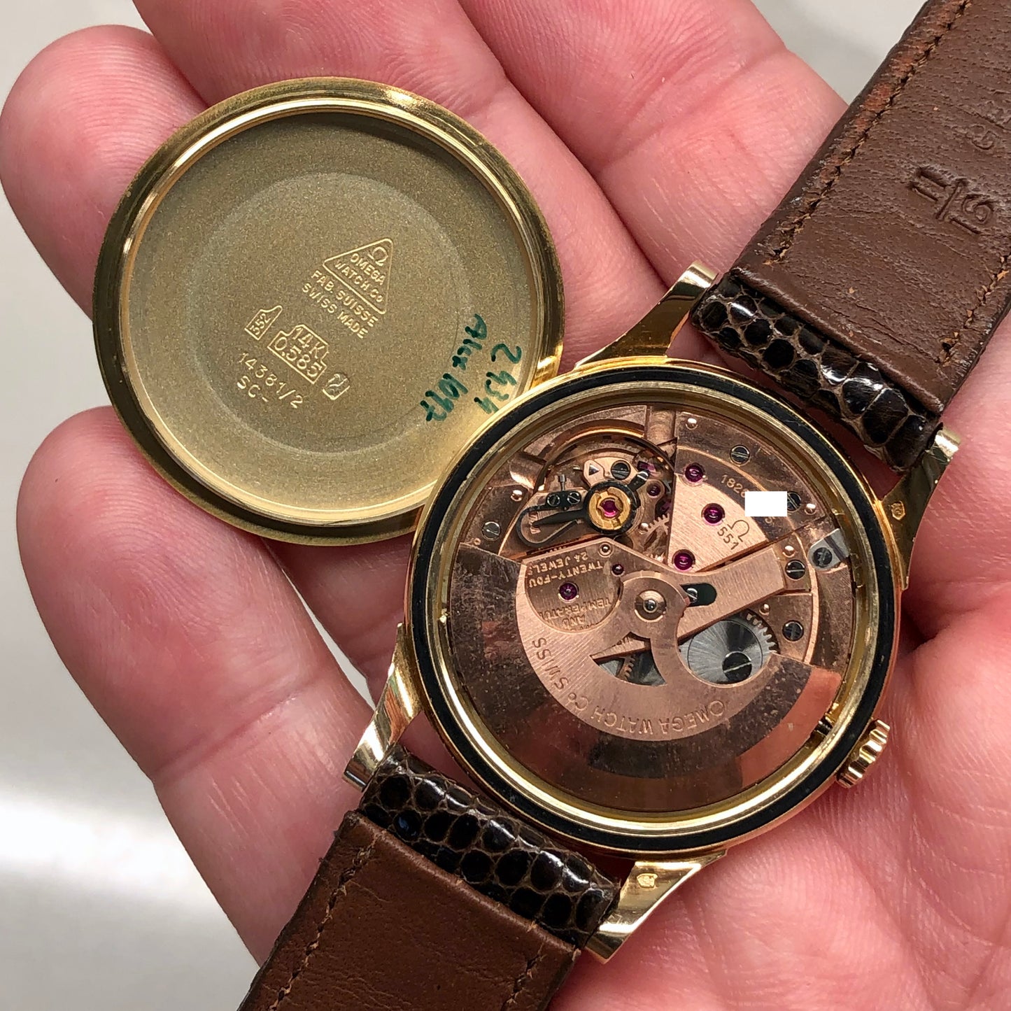 1961 Omega Constellation 14381/2 SC 14K Yellow Gold Silver Sector