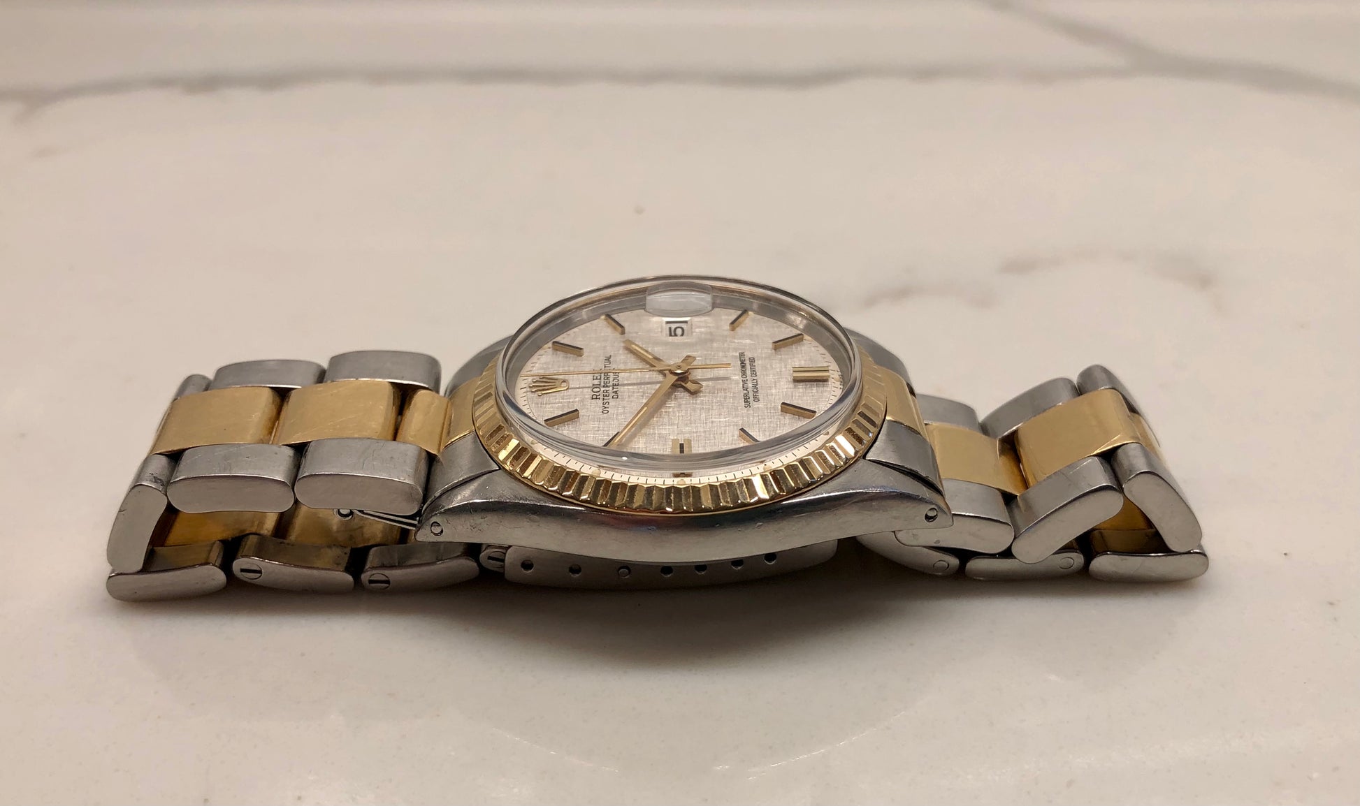 1972 Rolex Datejust 1601 Silver Linen Dial Oyster Fluted Bezel Wristwatch with Box and Papers - HASHTAGWATCHCO