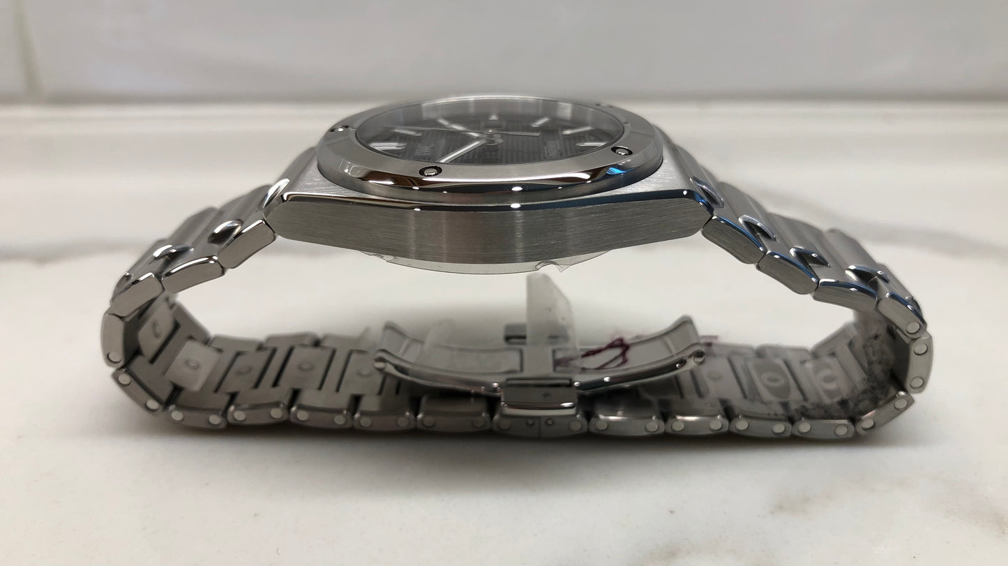 IWC Ingenieur Automatic 40 IW328901 Black Dial Men's Watch with Box and Papers Unworn - HASHTAGWATCHCO