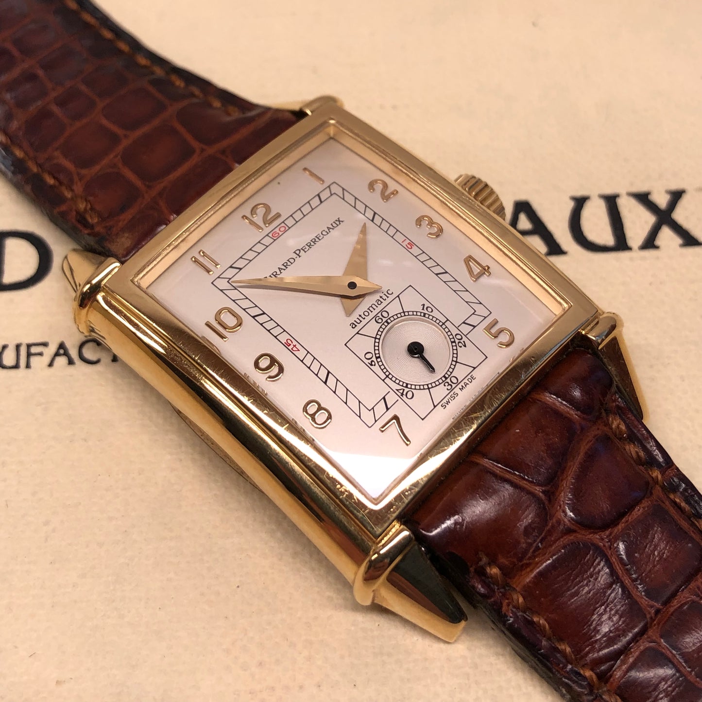 Girard Perregaux Vintage 1945 18K Yellow Gold 25940 Automatic Wristwatch with Box and Booklets - HASHTAGWATCHCO