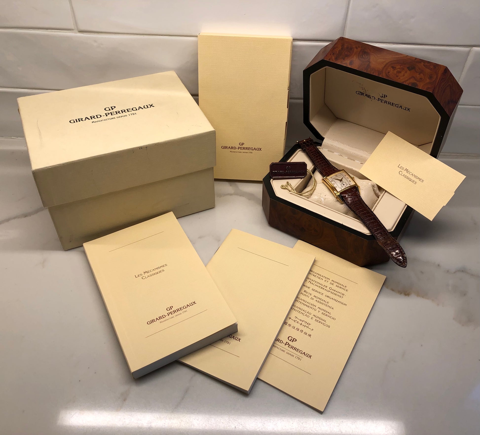 Girard Perregaux Vintage 1945 18K Yellow Gold 25940 Automatic Wristwatch with Box and Booklets - HASHTAGWATCHCO