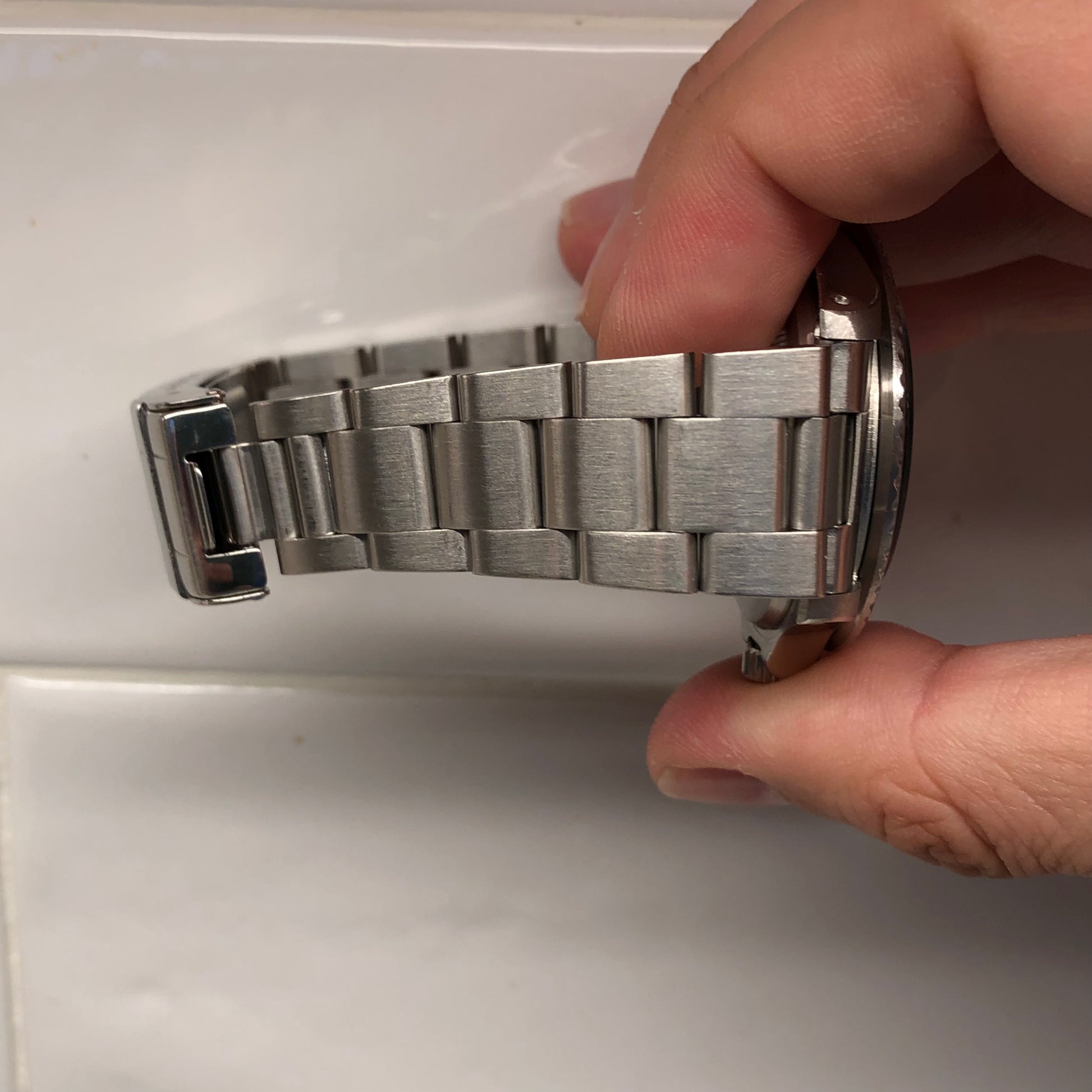 1971 Rolex Submariner 5512 Stainless Steel Oyster Automatic Serif Font Wristwatch - HASHTAGWATCHCO