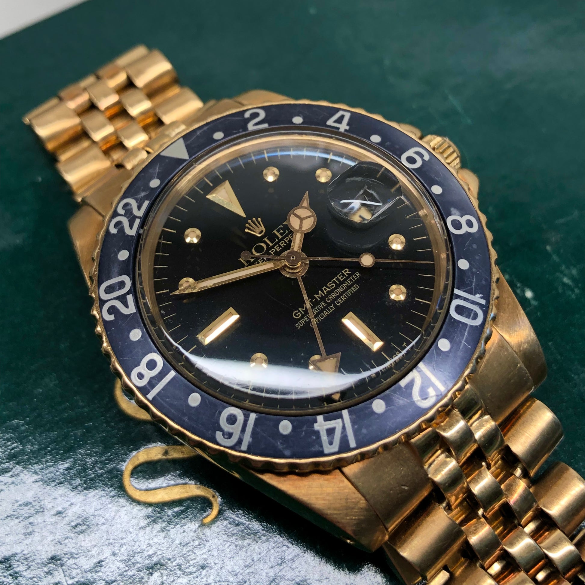 1969 Rolex GMT MASTER 1675 Black Nipple Dial 18K Yellow Gold Automatic Wristwatch - Hashtag Watch Company