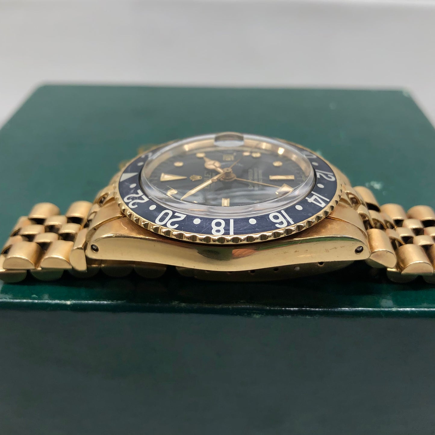 1969 Rolex GMT MASTER 1675 Black Nipple Dial 18K Yellow Gold Automatic Wristwatch - Hashtag Watch Company