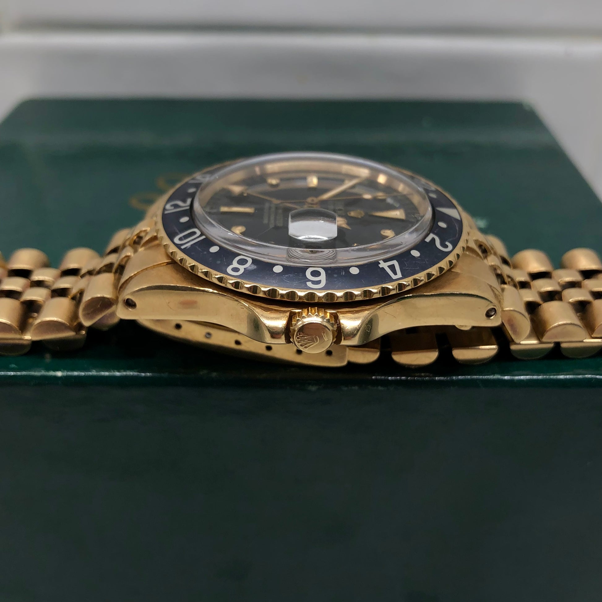 1969 Rolex GMT MASTER 1675 Black Nipple Dial 18K Yellow Gold Automatic Wristwatch - Hashtag Watch Company