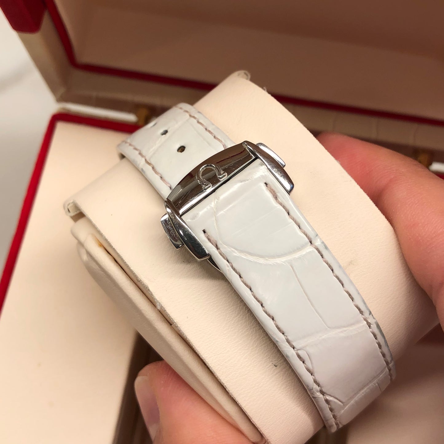 2022 Omega Speedmaster 38 Chronograph 324.38.38.50.55.001 Diamond MOP Dial and Bezel Automatic Wristwatch with Box