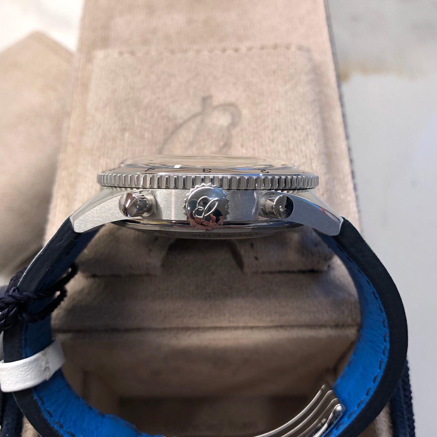 2025 Breitling Classic Avi Chronograph Tribute to Vought F4U Corsair A233801A1C1X1 Automatic Wristwatch Wristwatch with Box and Papers