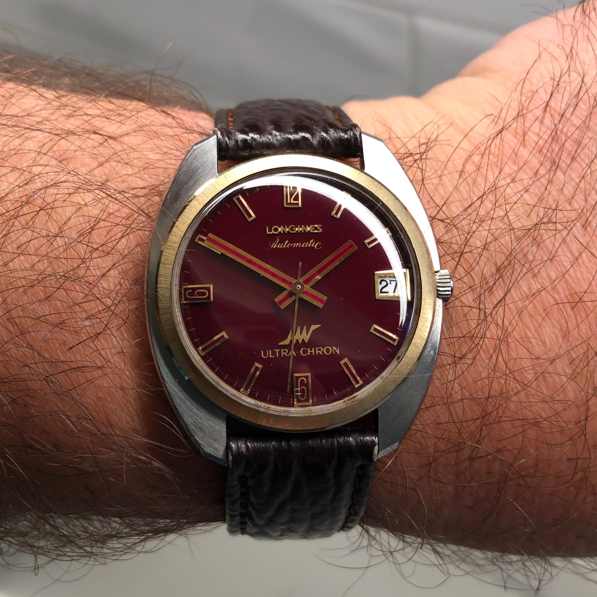 1960s Longines Ultra-Chron Burgundy Oxblood Caliber 431 Hi-Beat Automatic Two Tone Wristwatch - HASHTAGWATCHCO