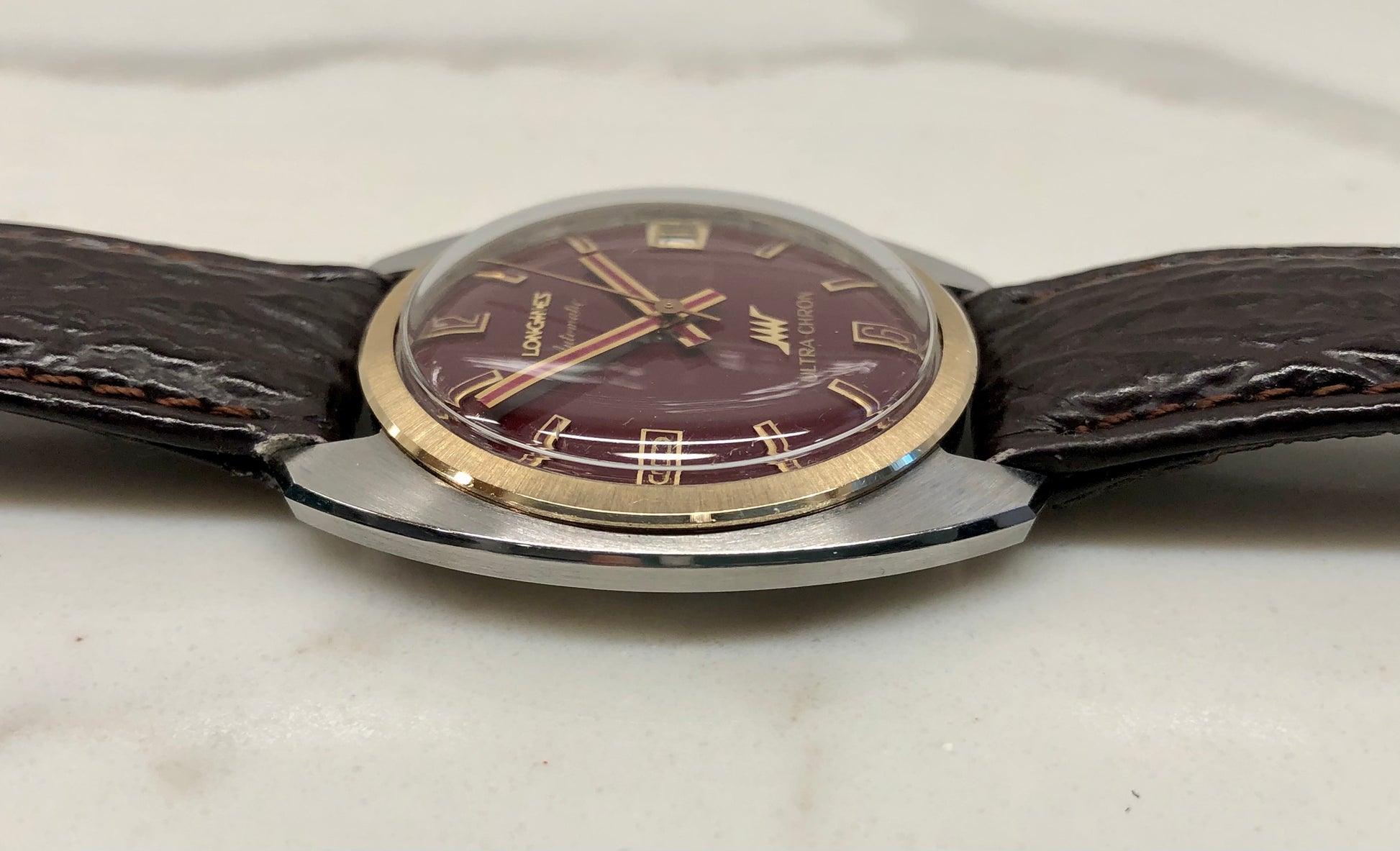 1960s Longines Ultra-Chron Burgundy Oxblood Caliber 431 Hi-Beat Automatic Two Tone Wristwatch - HASHTAGWATCHCO