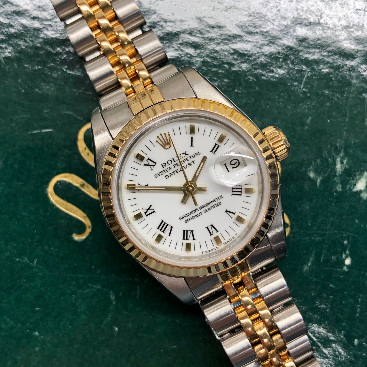 1987 Rolex Datejust 69173 White Roman Two Tone Jubilee Ladies Wristwatch