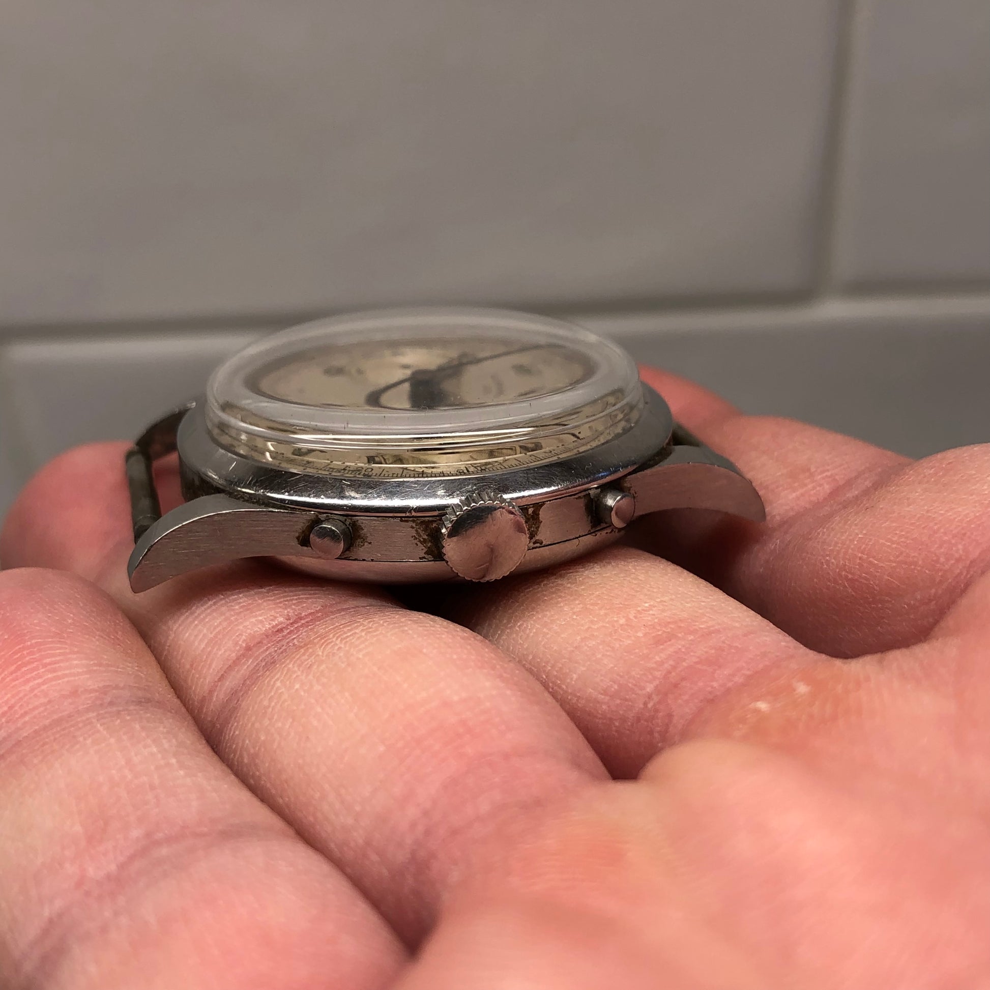 1960s Universal Geneve Uni-Compax 22492 Spillino Caliber 287 Chronograph Wristwatch - HASHTAGWATCHCO