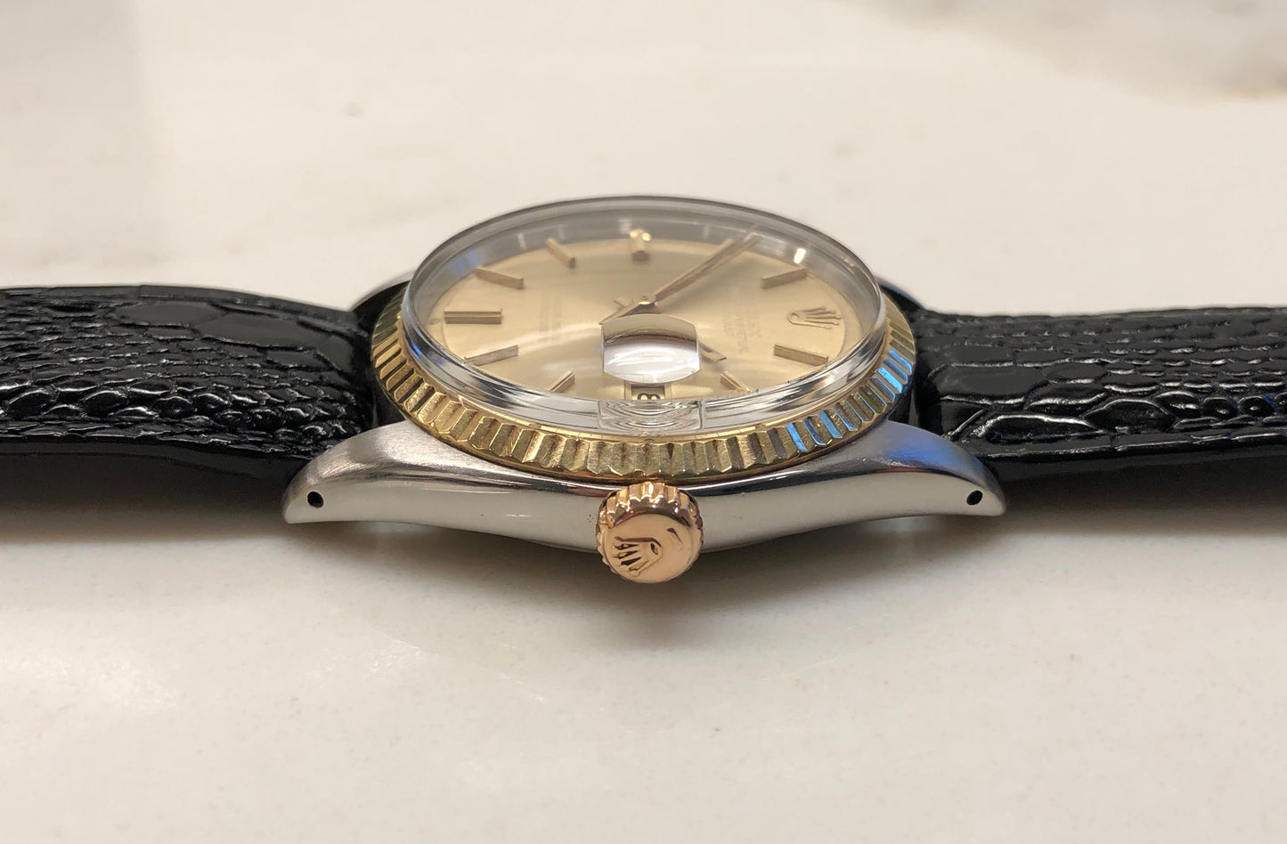 1973 Rolex Datejust 1601 Ghost Champagne Yellow Gold Fluted Bezel Wristwatch