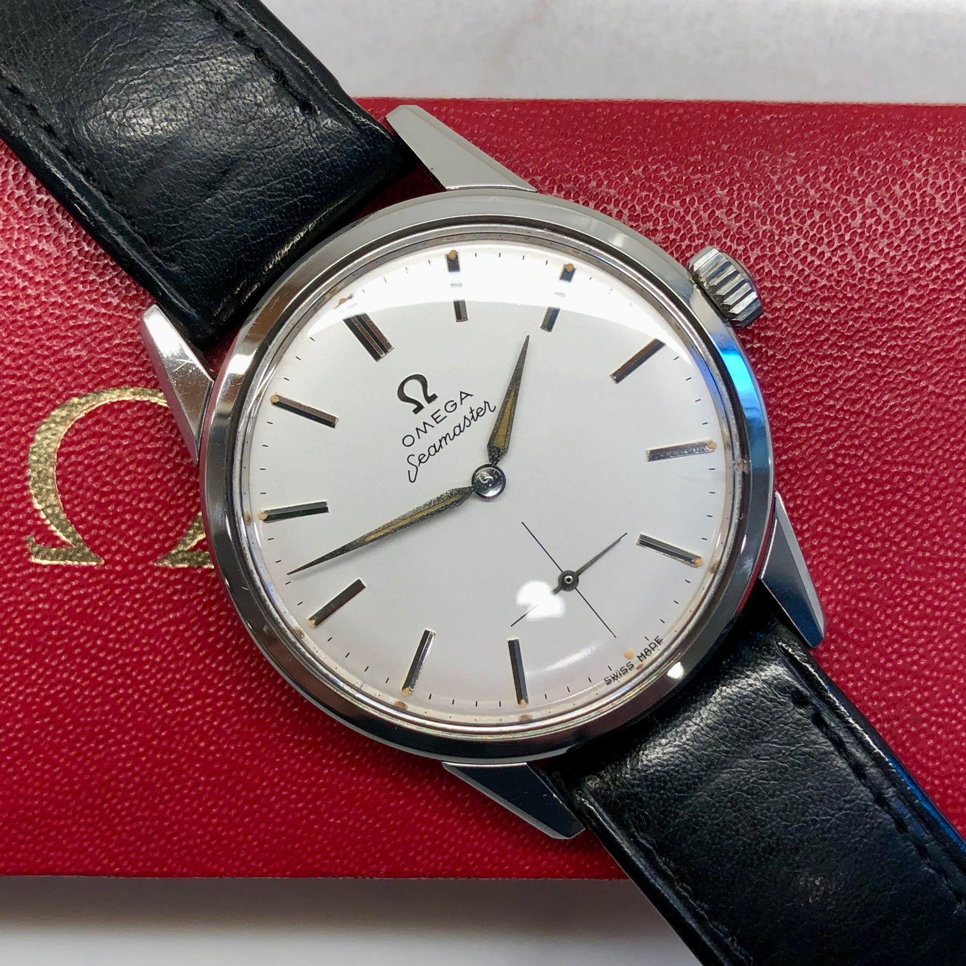 1950s Omega Seamaster Stainless Steel Dress Watch Manual 35mm Wristwat– HASHTAGWATCHCO 1950s Omega Seamaster Stainless Steel Dress Watch Manual 35mm Wristwat– HASHTAGWATCHCO