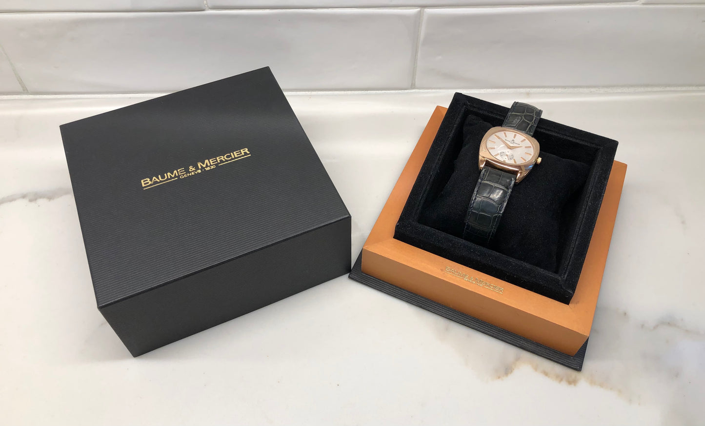 Baume & Mercier 18k Rose Gold Silver Dial 33mm Manual Wind Men’s Wristwatch with Box