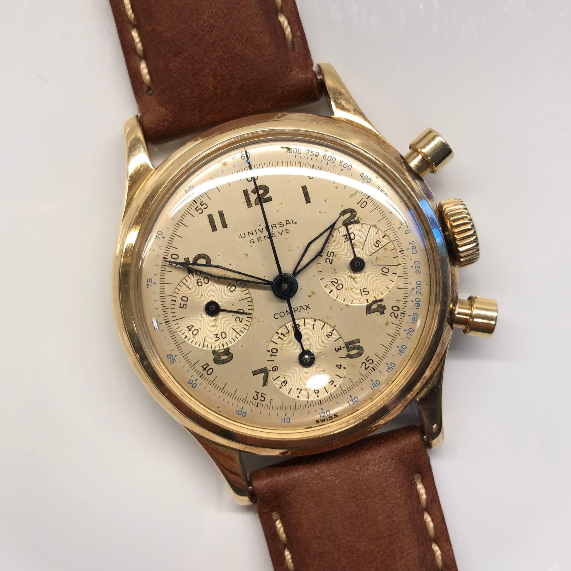 1950s Universal Geneve Compax 52215 Chronograph 14K Yellow Gold Caliber 281 Wristwatch - HASHTAGWATCHCO